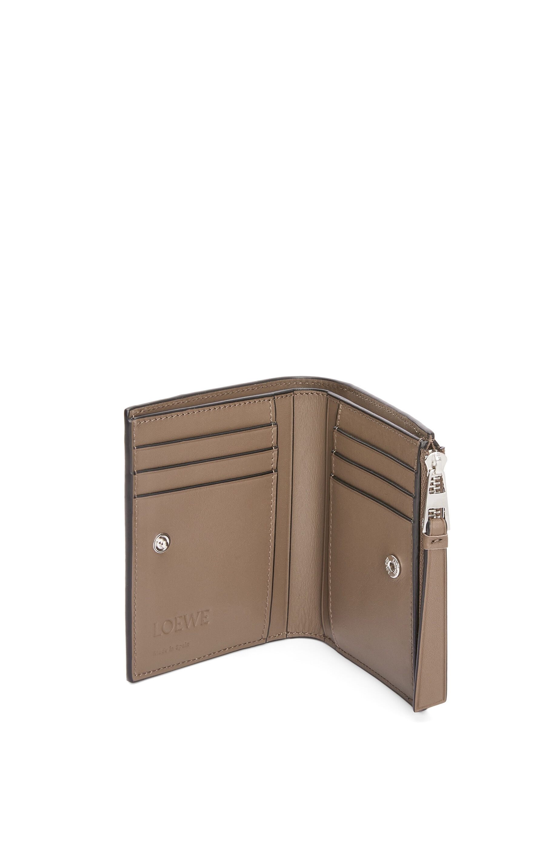 Puzzle slim compact wallet in classic calfskin - 3