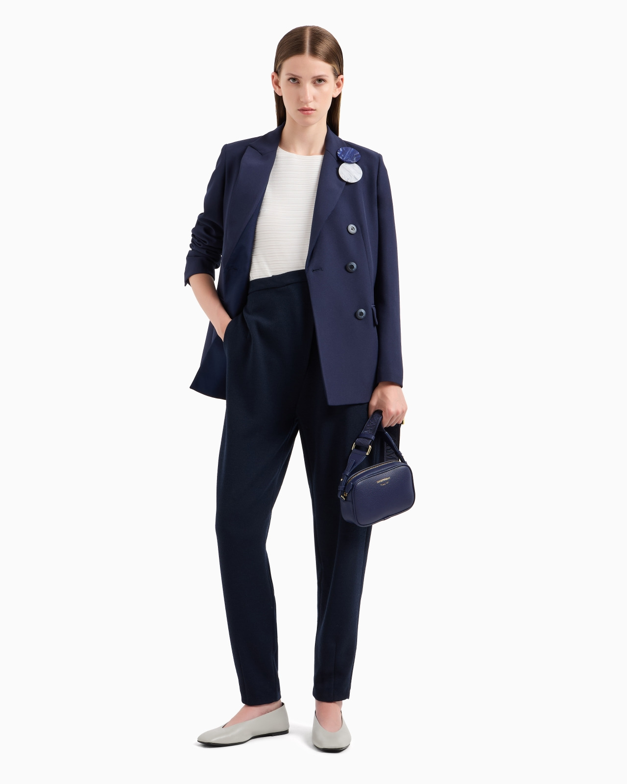 Oval-leg trousers in textured jersey with an off-centre fastening - 4