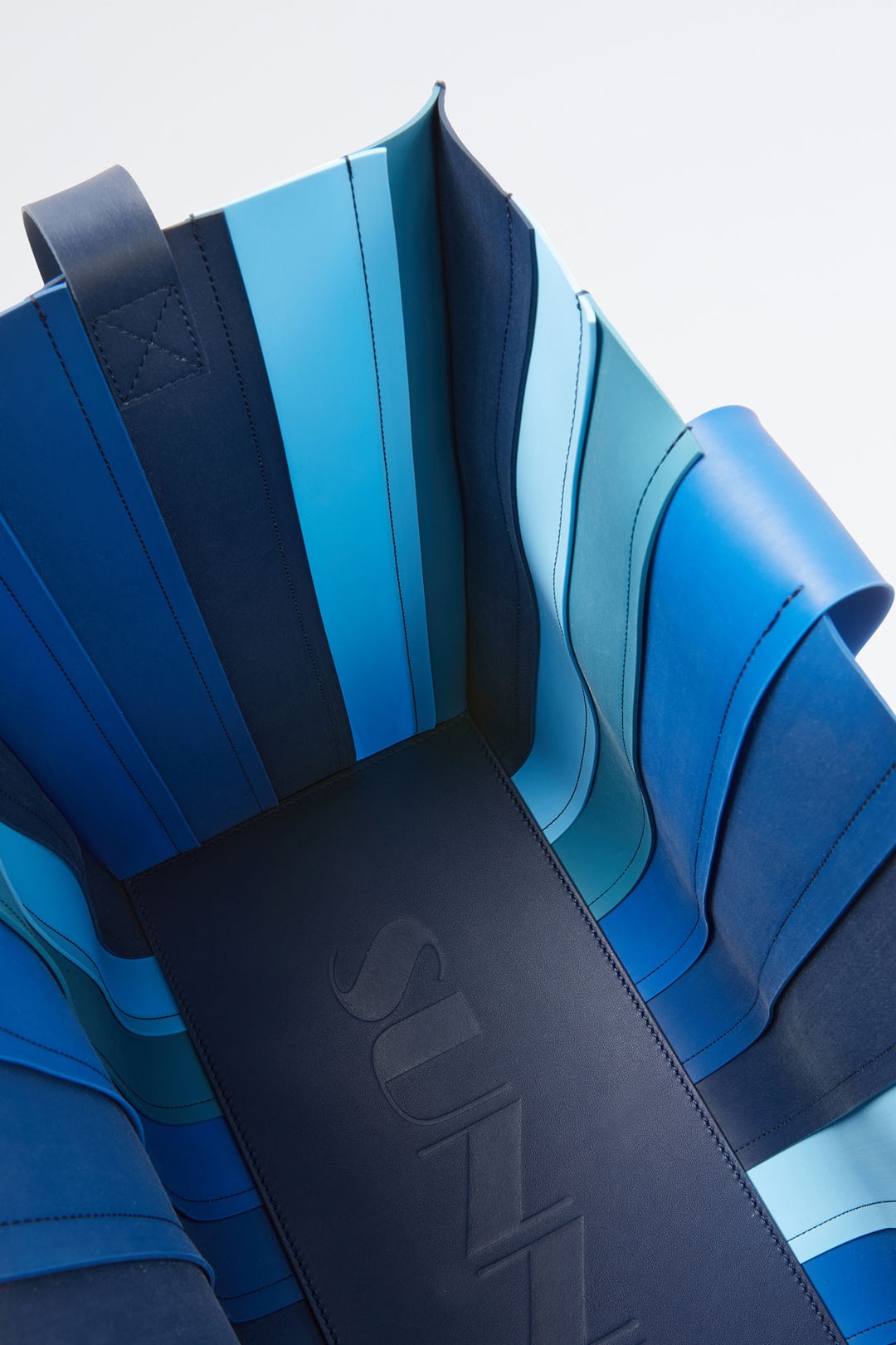 SUNNEI GRADIENT BLUE PUDDING PARALLELEPIPEDO BAG | REVERSIBLE