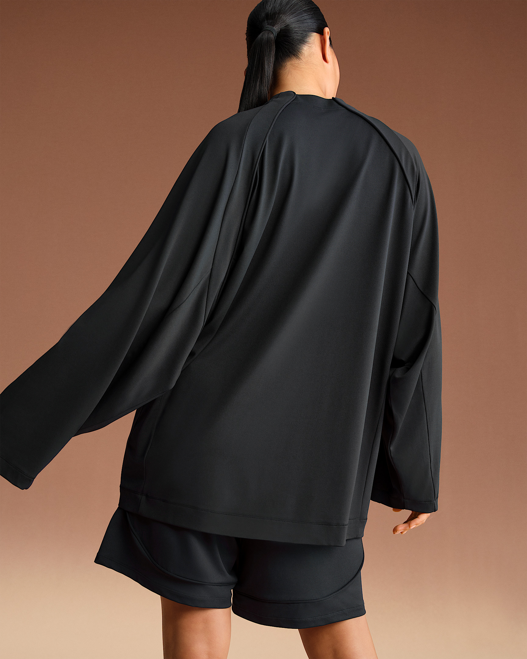 NikeSKIMS Airy Women's Oversized V-Neck Long-Sleeve Top - 2