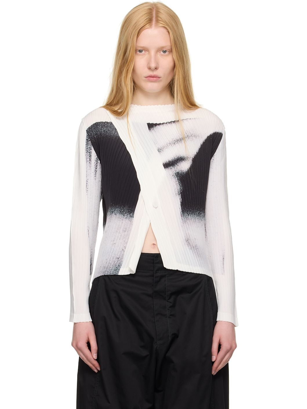 White & Black May Shadow Study Pleats Cardigan - 1