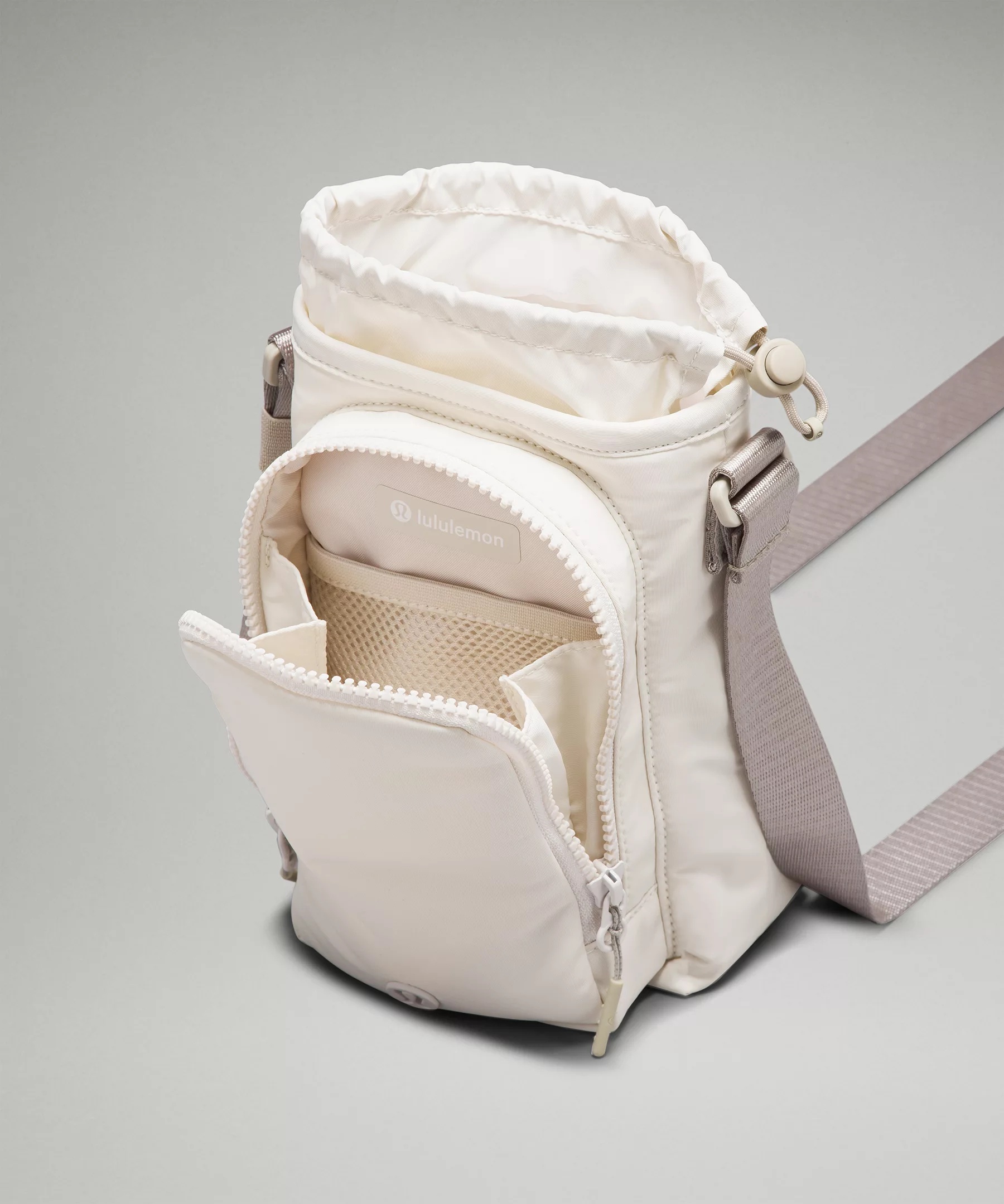 Water Bottle Crossbody with Front Pocket 2L - 5