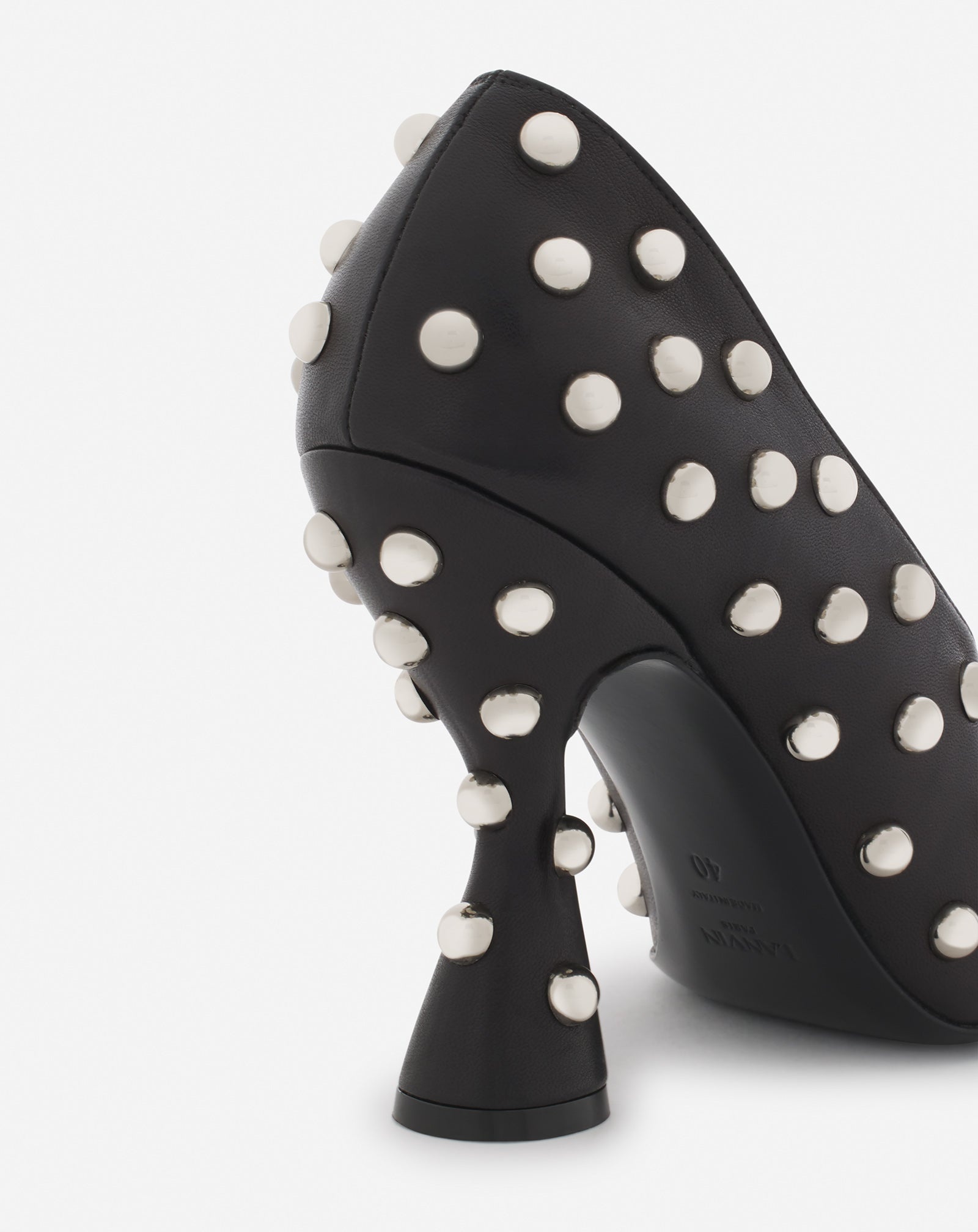 STUDDED MUSE LEATHER PUMPS - 5