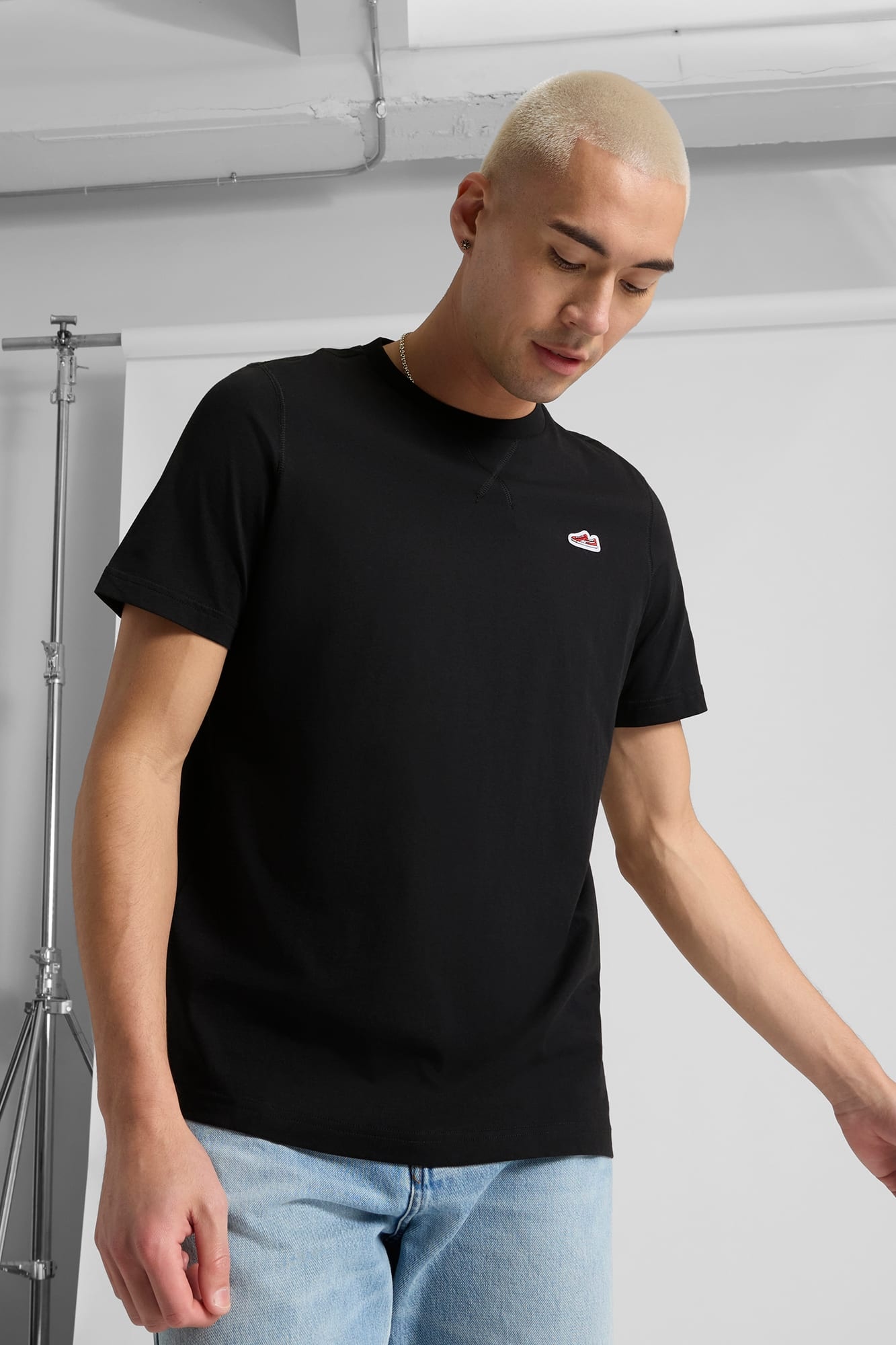 WARDROBE ESSENTIALS Suede Logo Men's Tee - 3