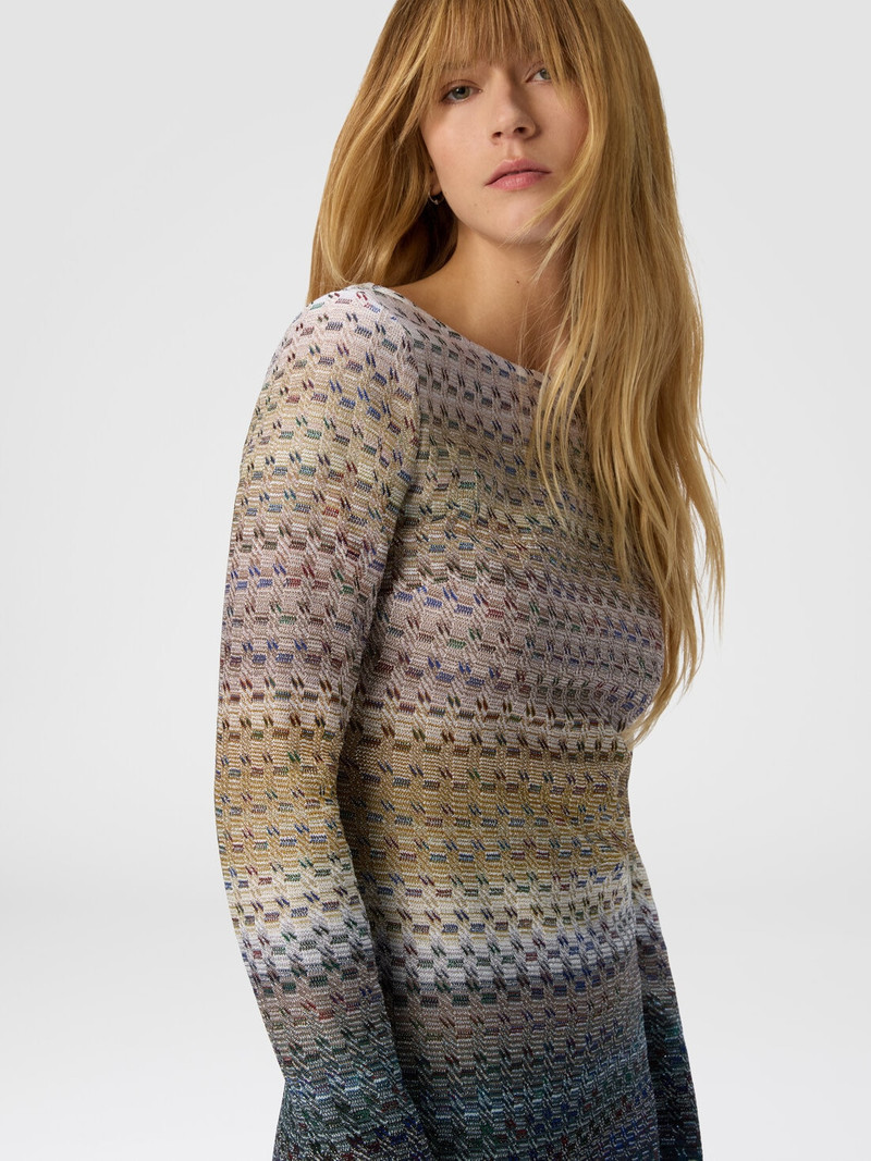 Mini boat-neck dress with staggered knit 5