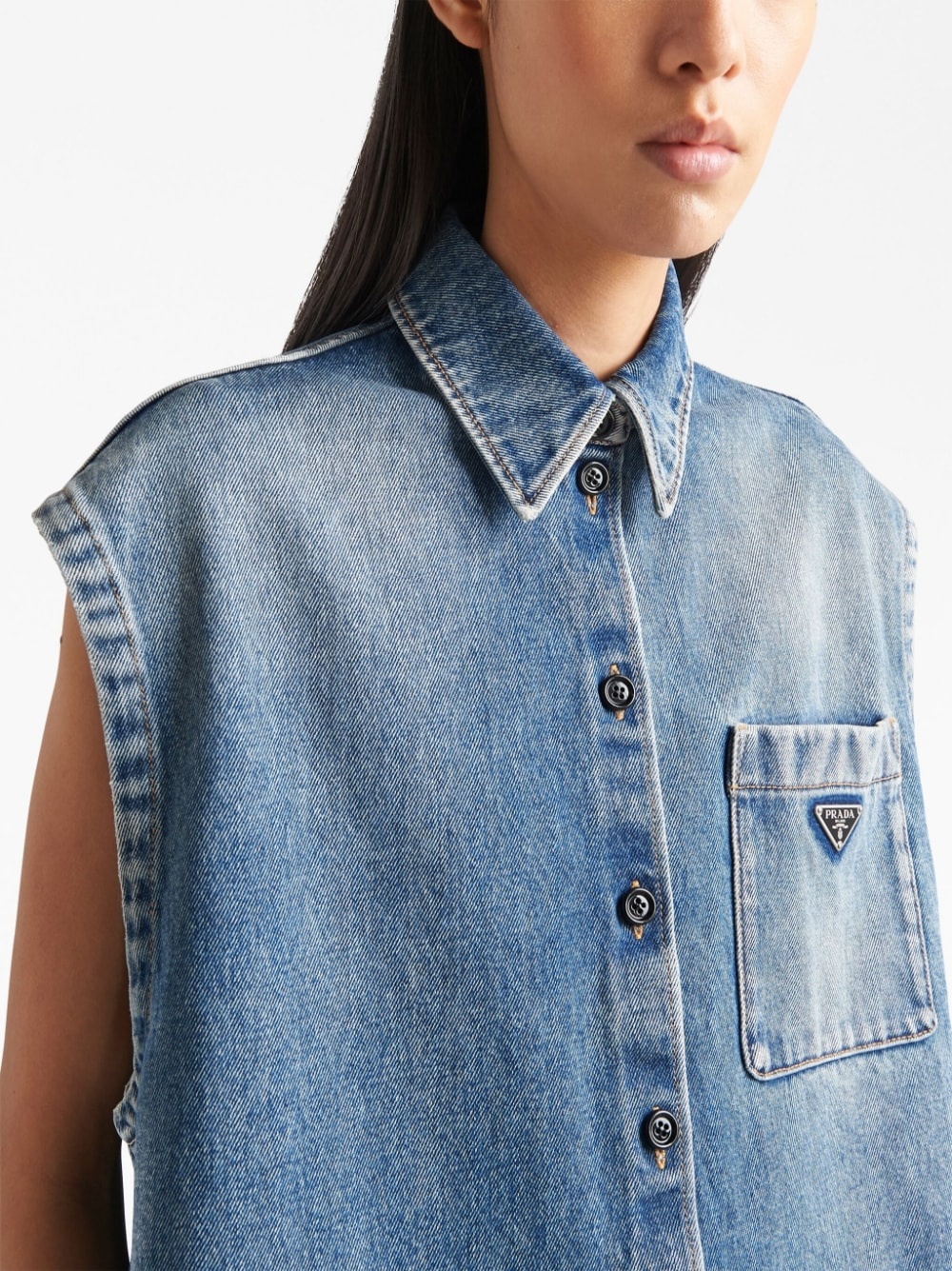 logo-plaque sleeveless denim dress - 5