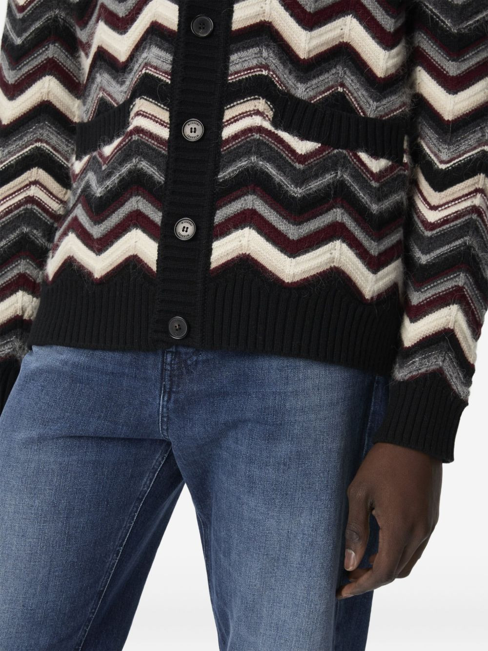 chevron-pattern pocket cardigan - 4