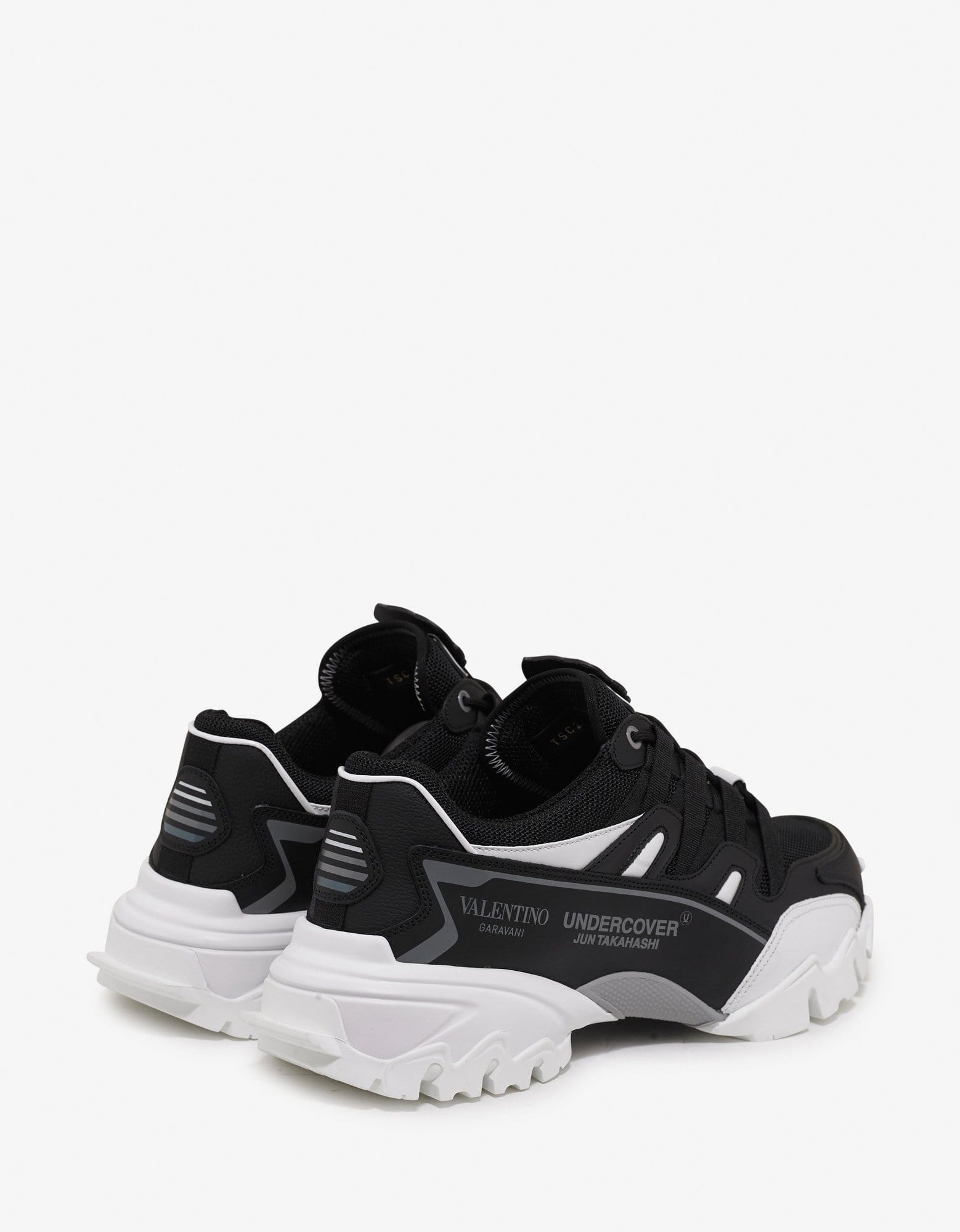Undercover Black & White Climbers Trainers - 7