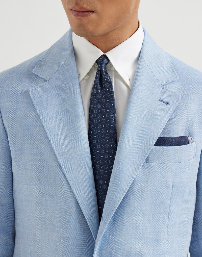 Geometric patterned silk tie 3