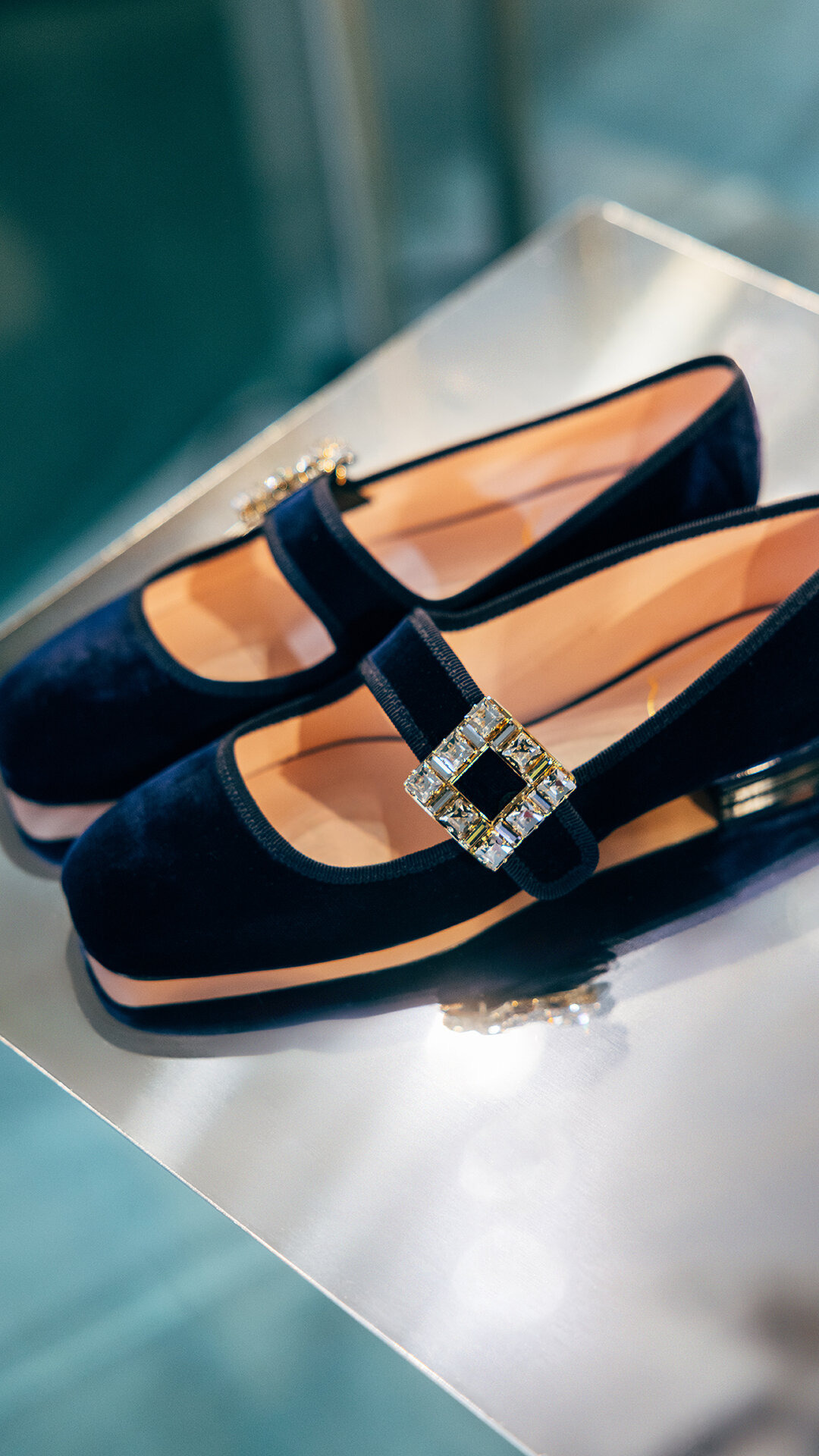 Tres Vivier Velvet Flats navy - 2