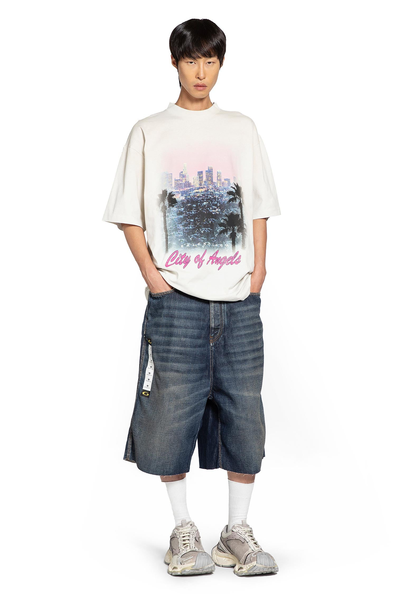 Loop Sports Icon Sticker Denim Shorts - 4