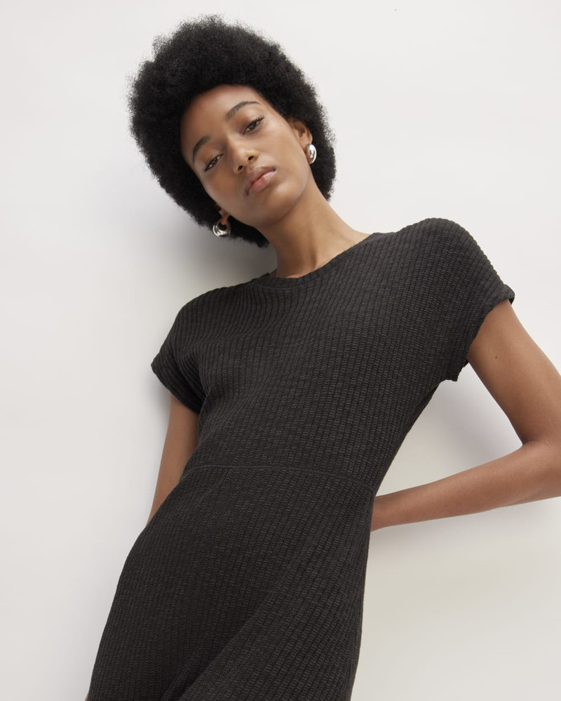 THE RIB-KNIT CAP-SLEEVE MIDI DRESS 4