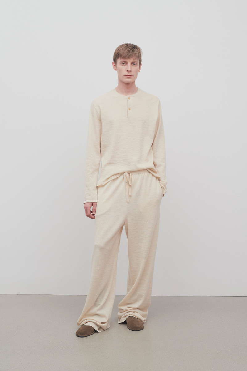 Darvi Pant in Llama and Silk 3