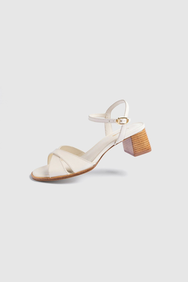 Larroudé Roma Sandal Ivory Leather outlook