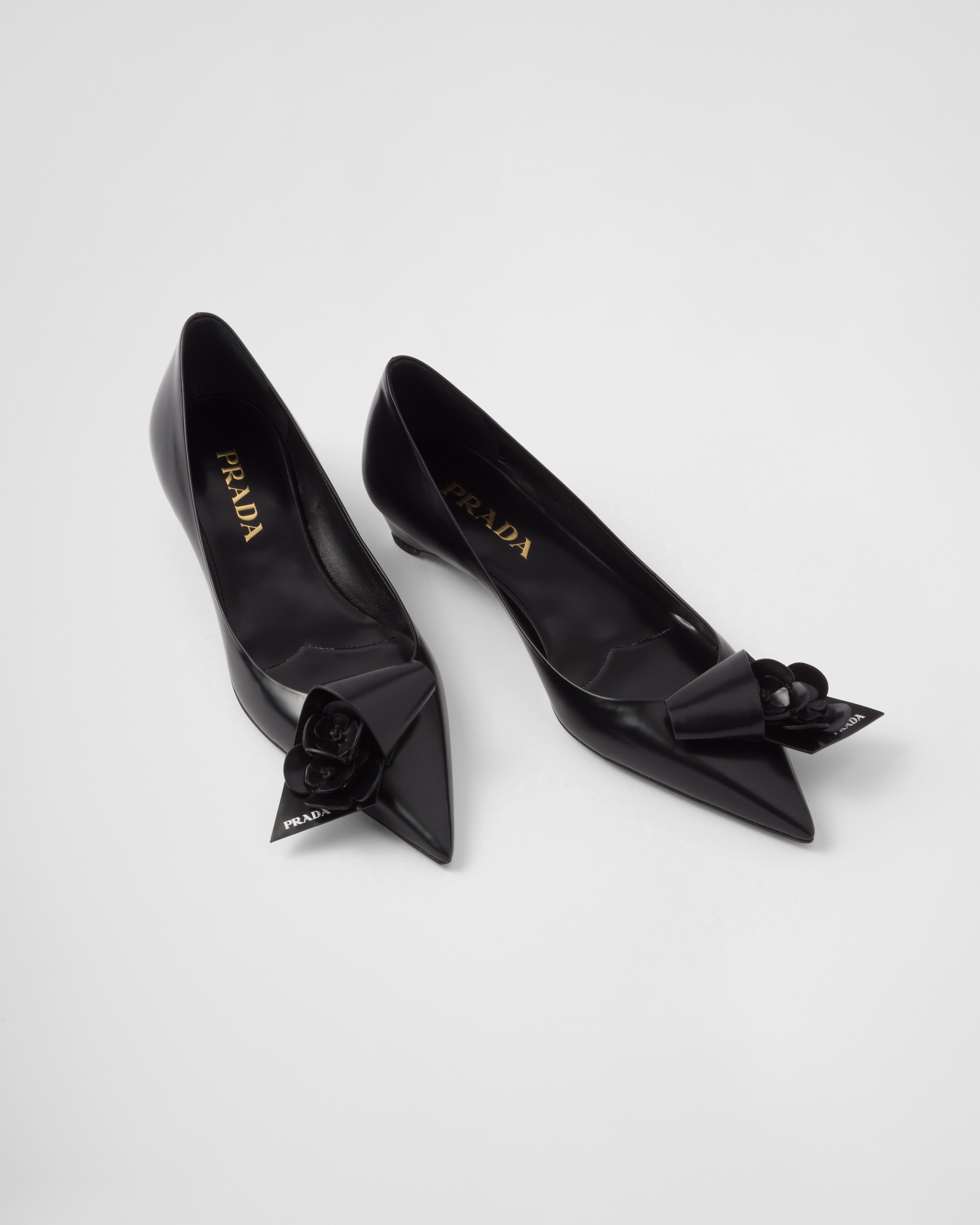 Brushed leather pumps - 4