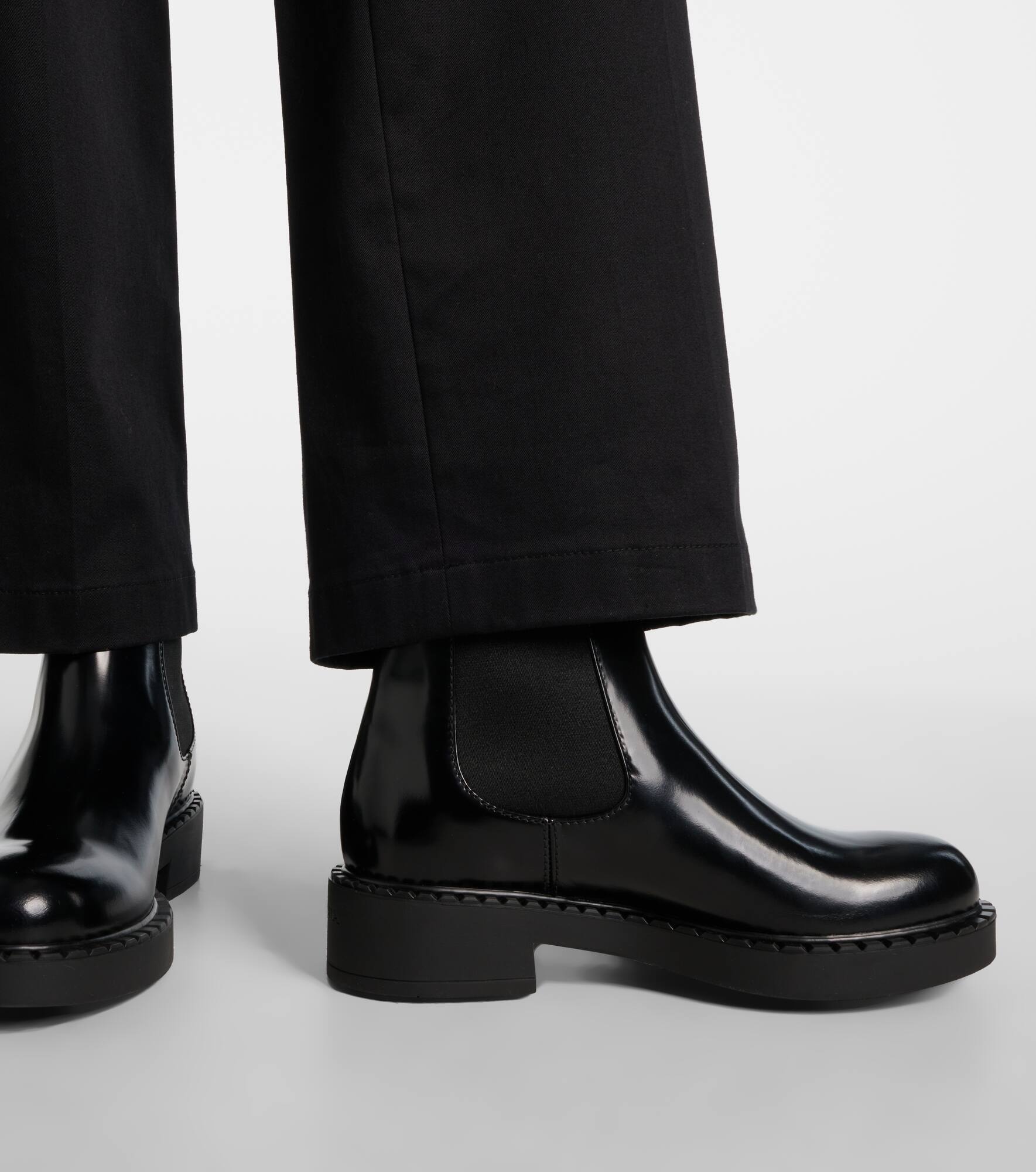 Leather Chelsea boots - 4