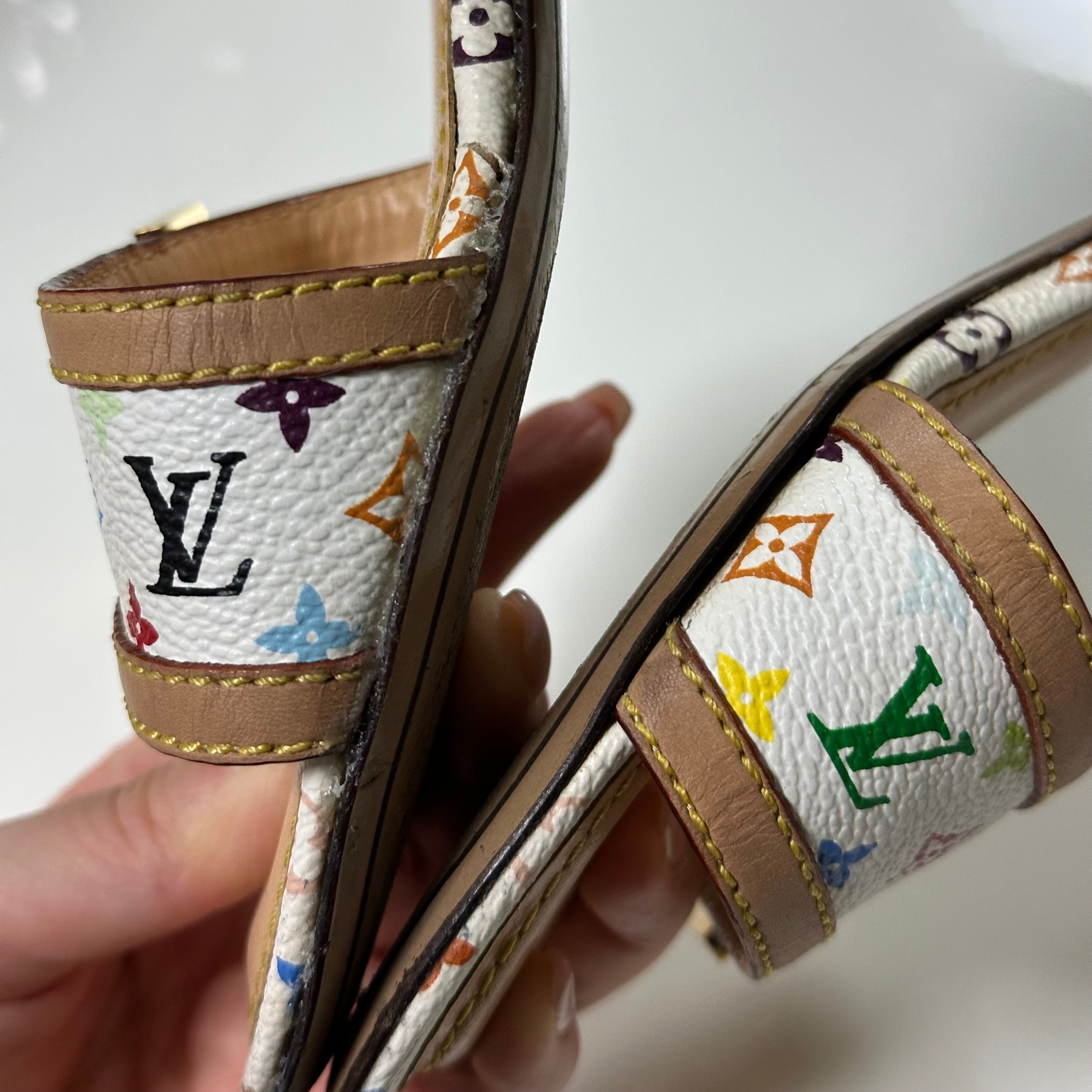LOUIS VUITTON Monogram Leather Sandals - 7