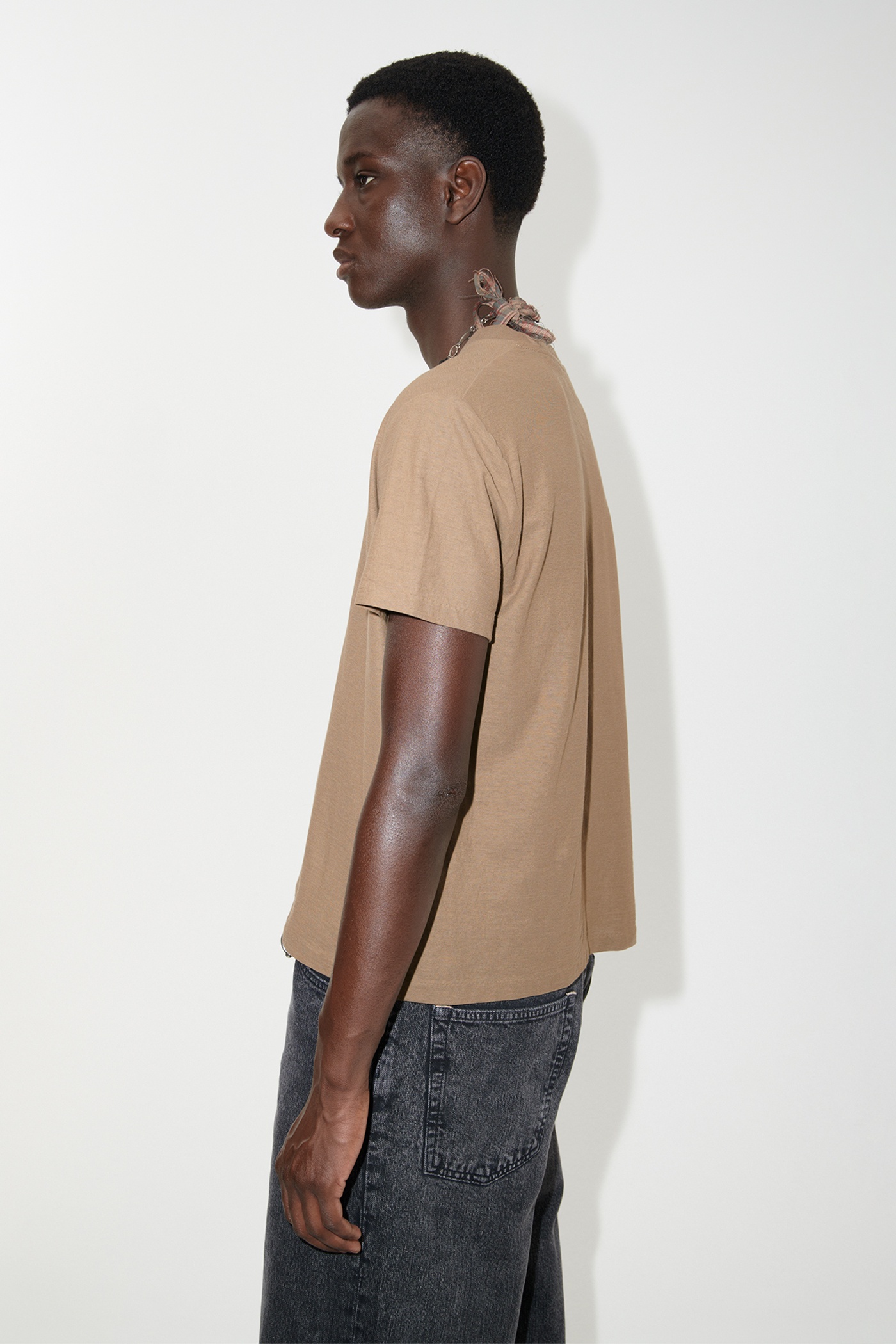 Hover T-Shirt in Capers Green Dry Crepe - 3