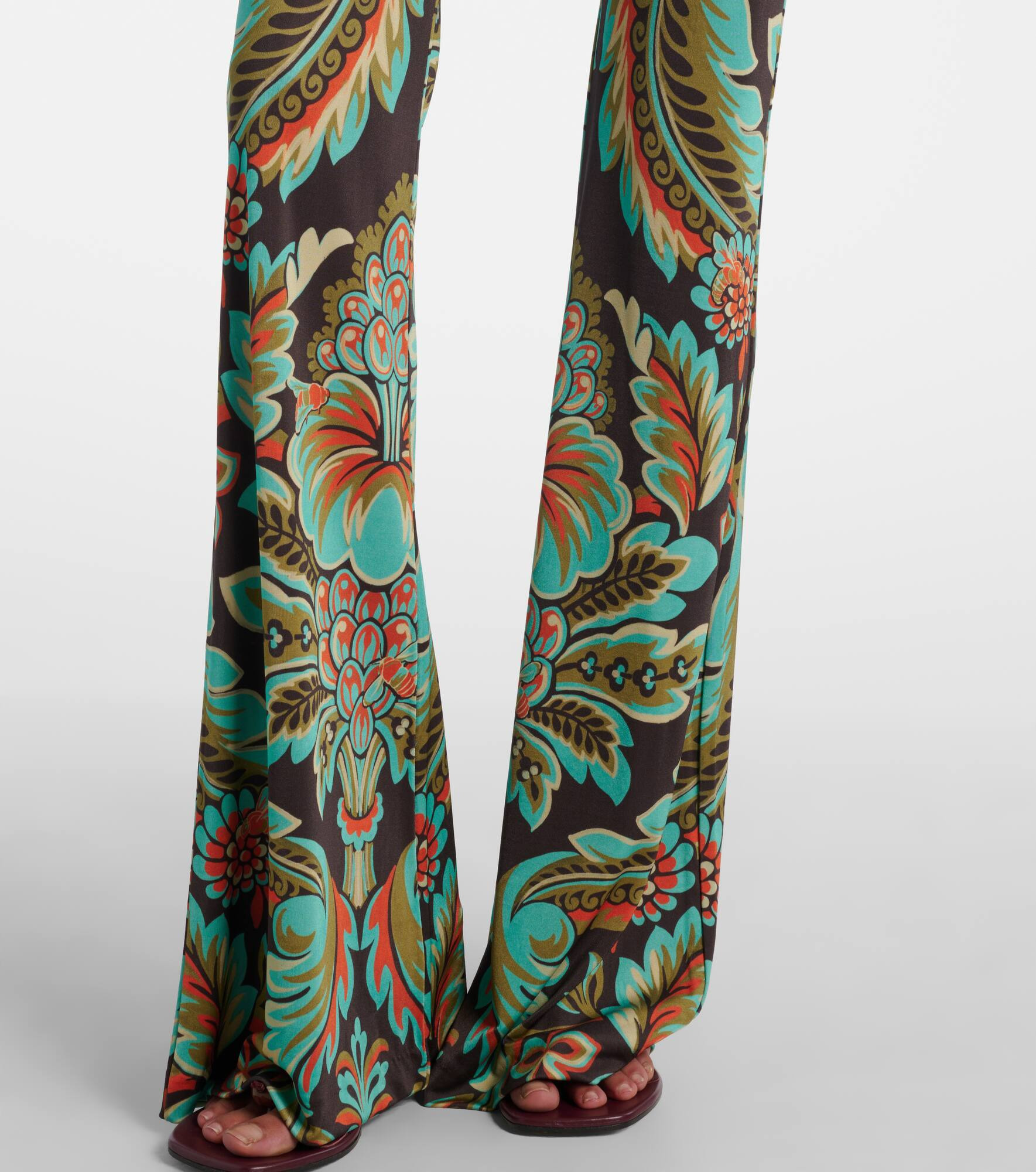 Printed crêpe jersey flared pants - 5