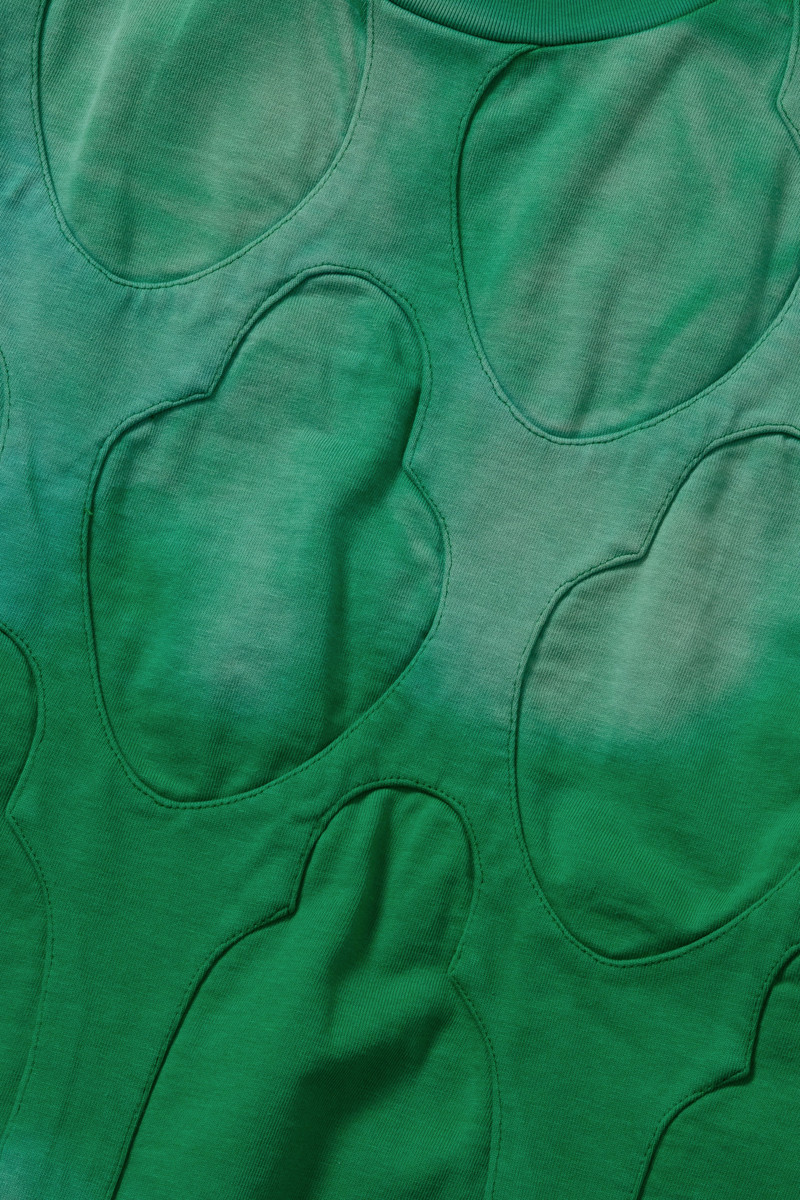 WHO DECIDES WAR CHAPEL SHORT SLEEVE outlook