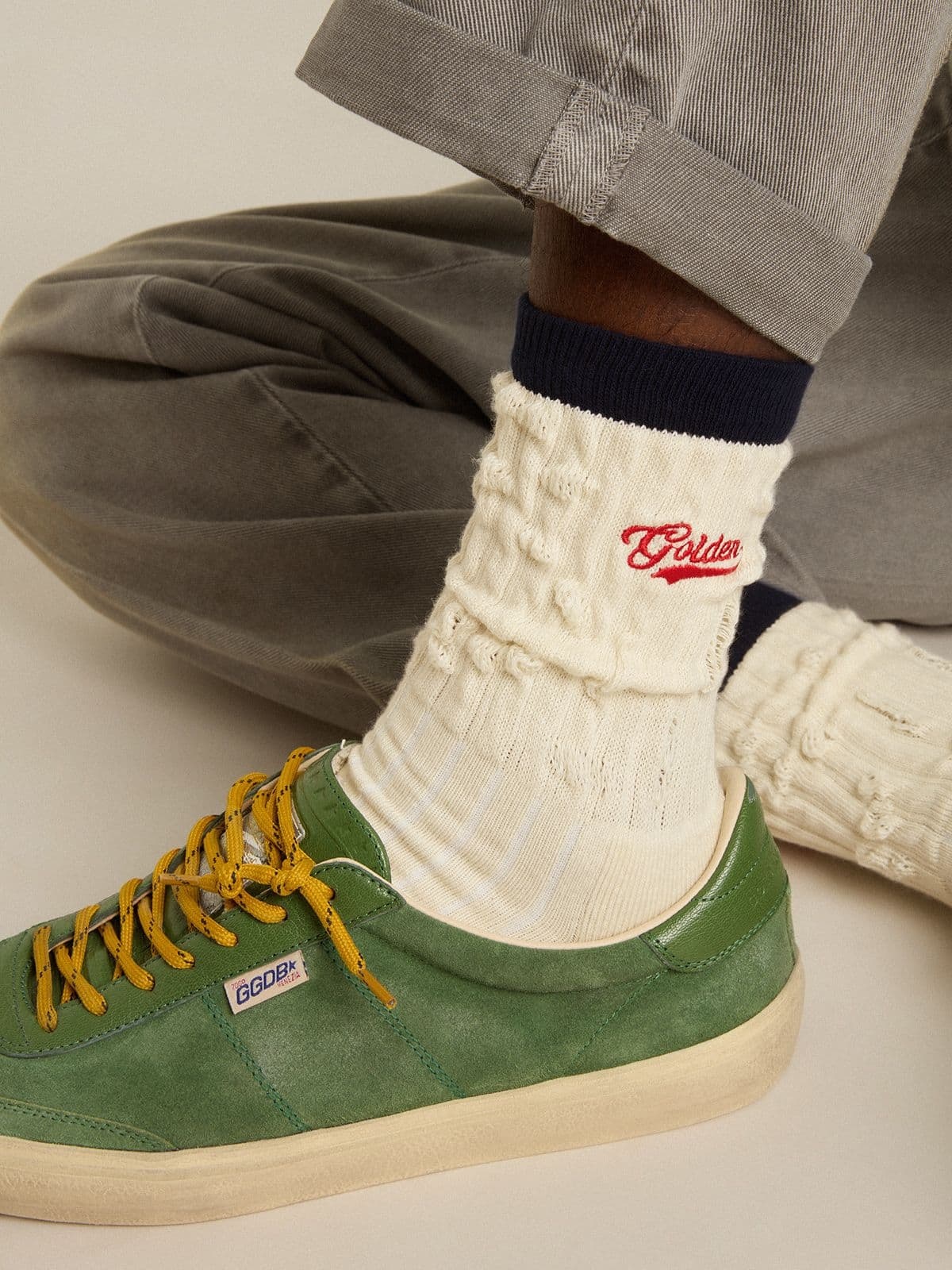 Cream ribbed socks with navy blue details and red logo - 3
