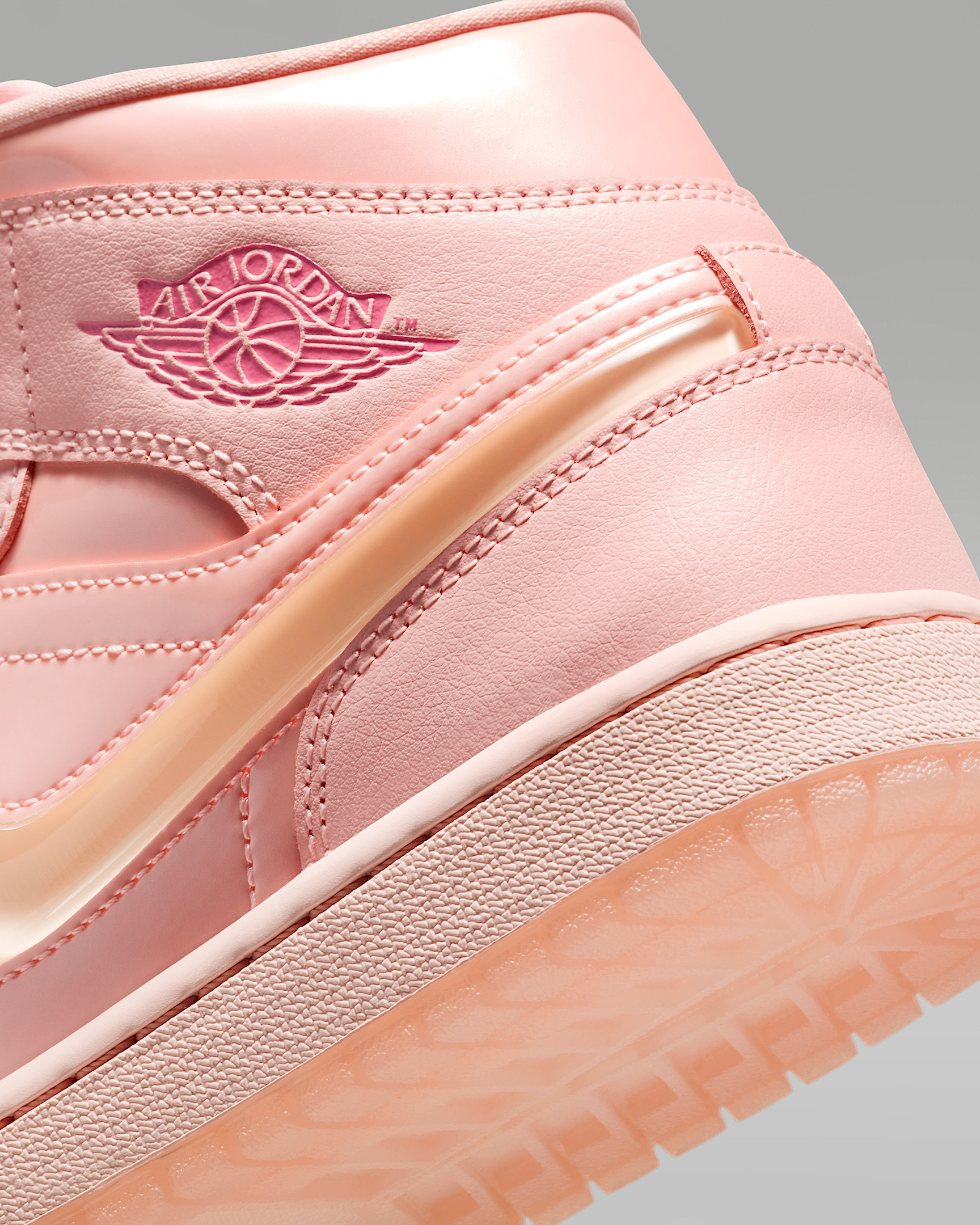 Air Jordan 1 Mid SE Women's Shoes - 8