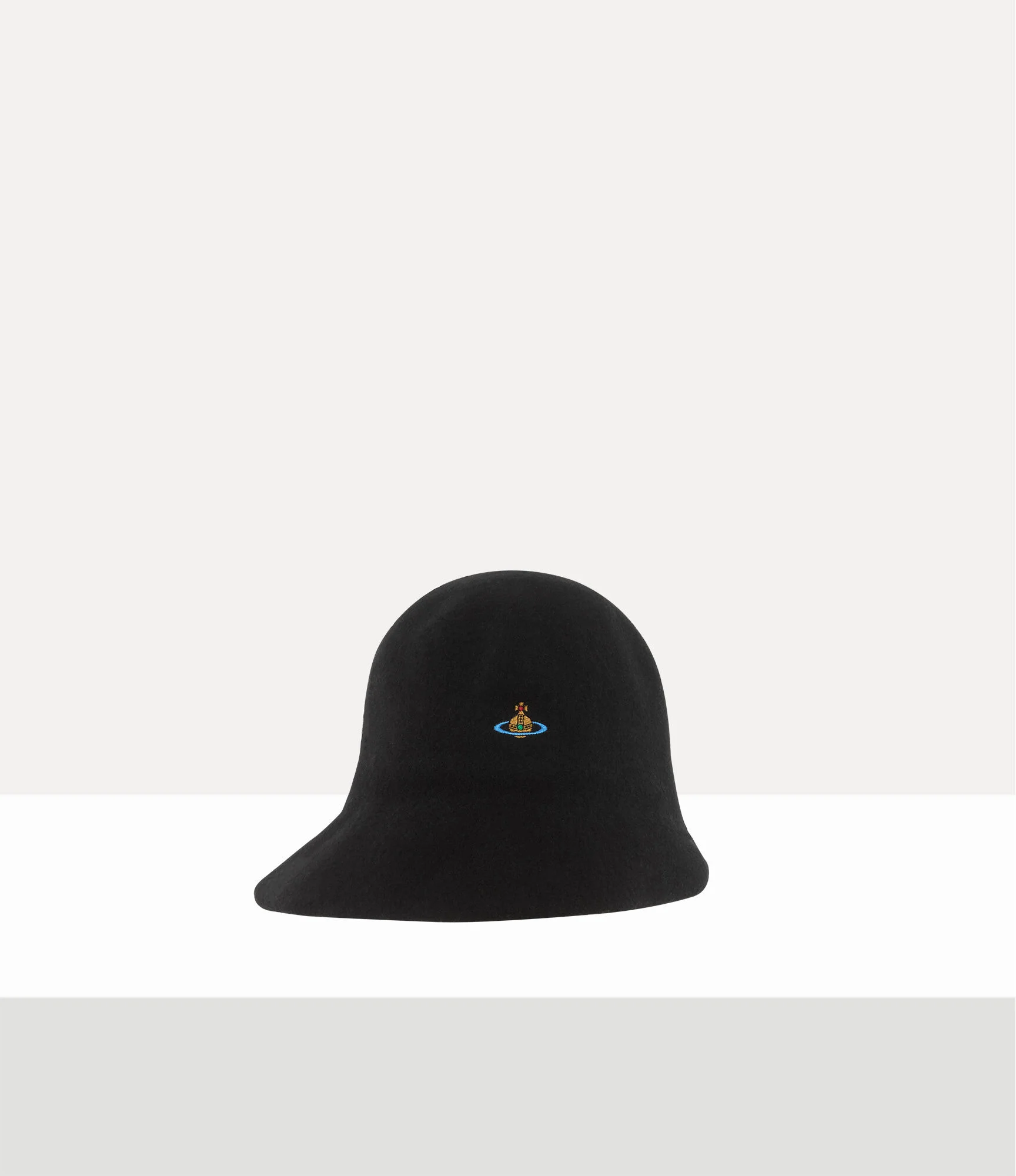 CLOCHE - 1