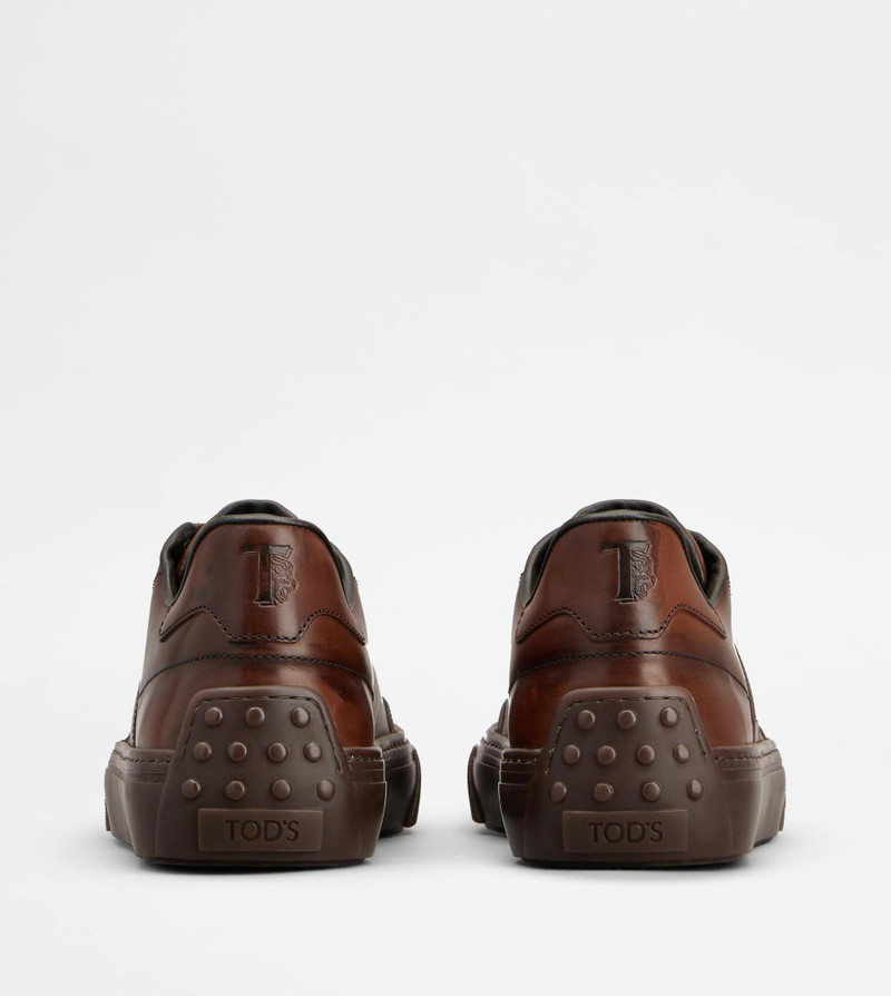 Tod's SNEAKERS IN LEATHER - BROWN outlook