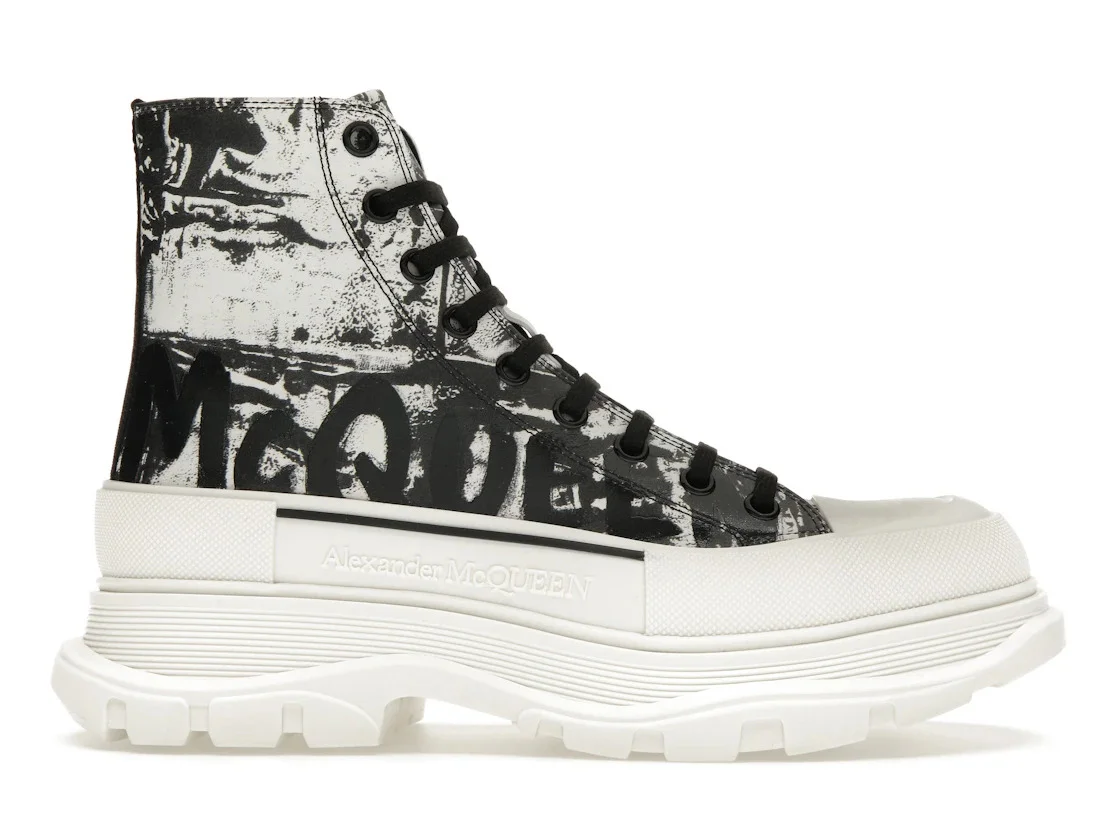 Alexander Mcqueen Graffiti Tread Slick Boot White Black - 1