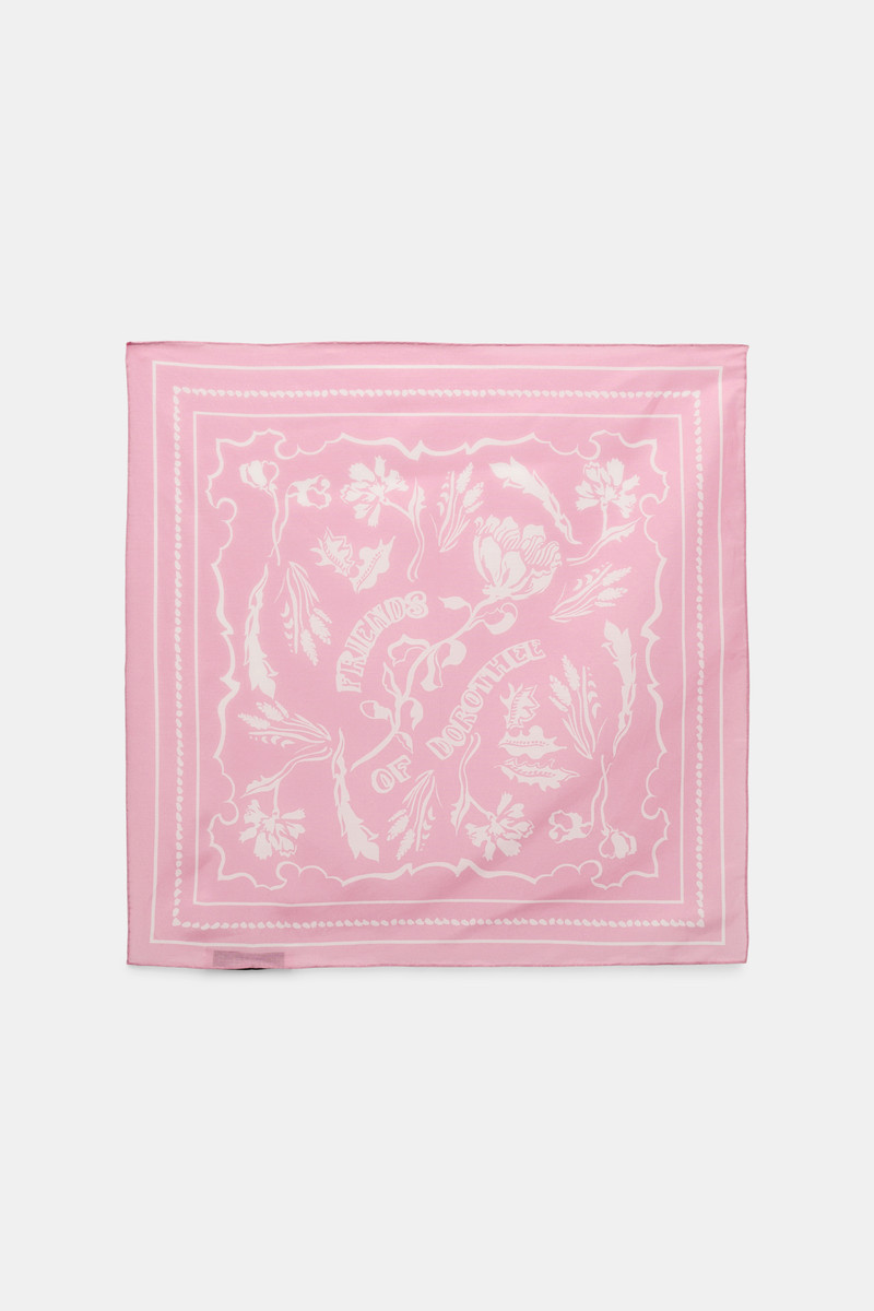 FRIENDS OF DOROTHEE scarf 1
