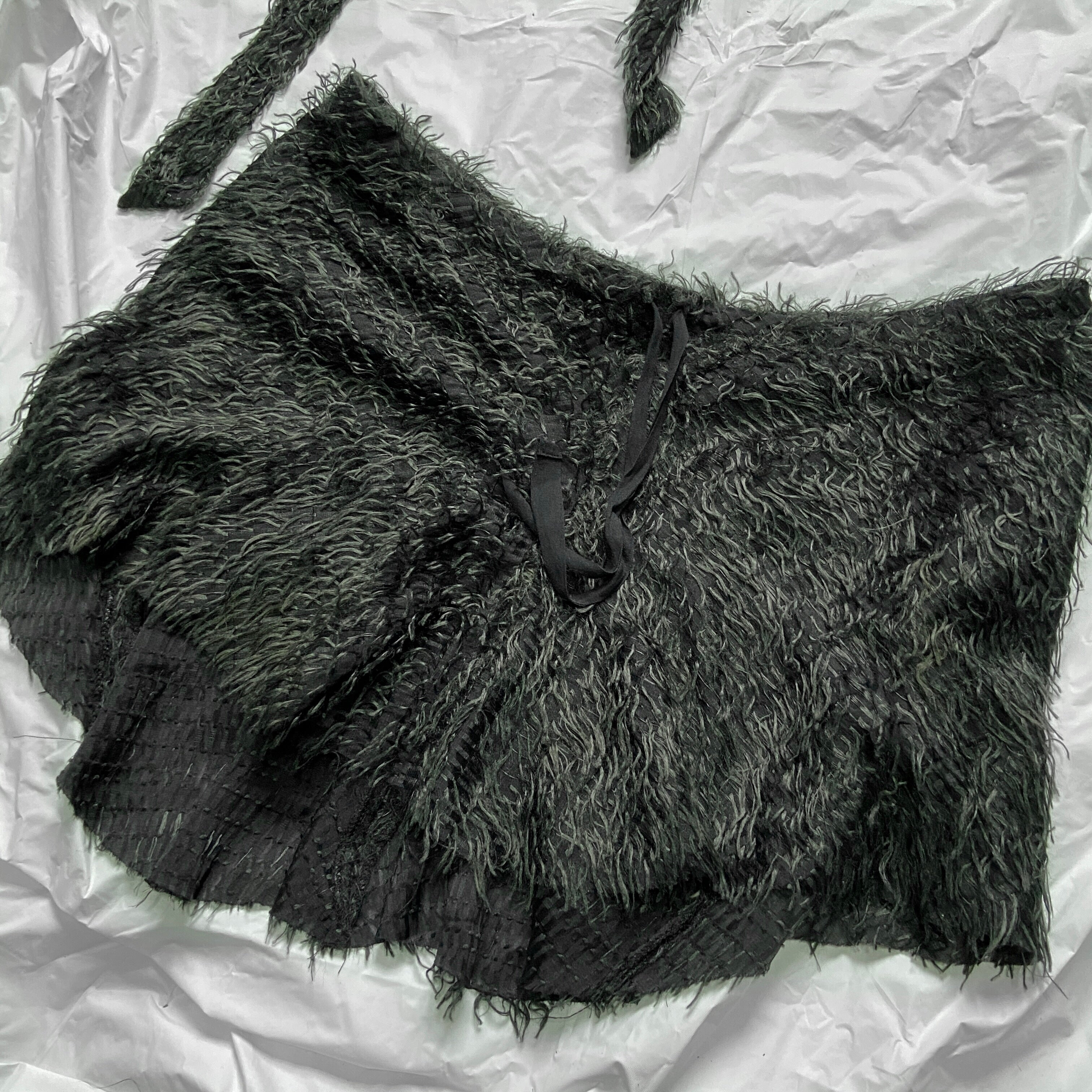 Ann Demeulemeester fall 2008 green fur like fringe silk vest and skirt set - 8