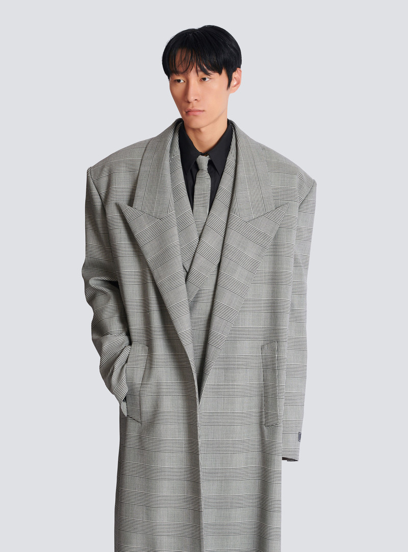Oversized coat in Prince of Wales wool 6