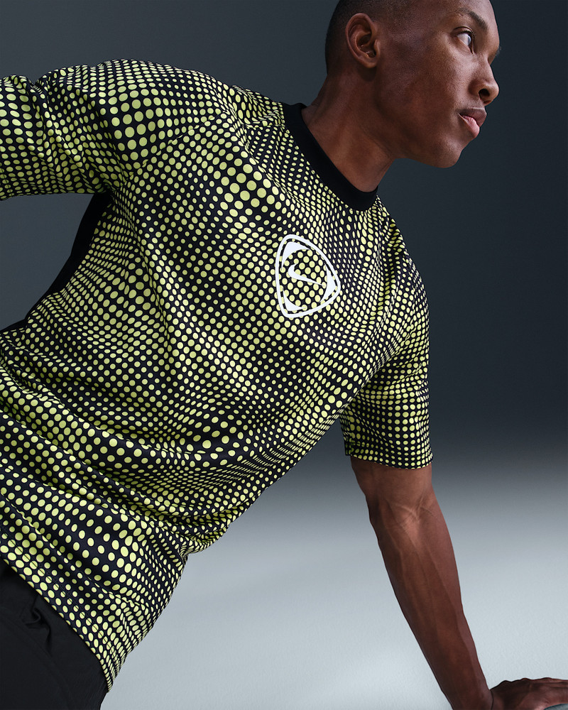 Nike Academy+ Men's Dri-FIT Short-Sleeve Soccer Top 3