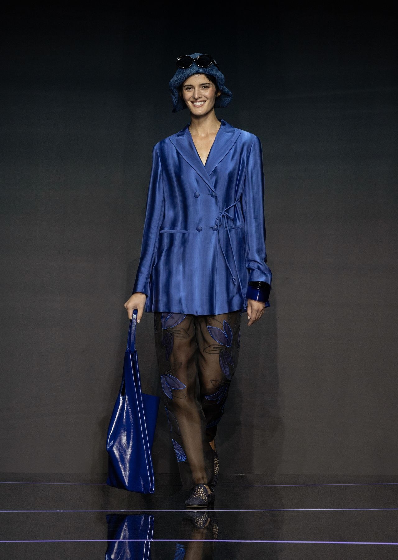 Long double-breasted jacket in jacquard viscose with diagonal gradient-effect motif - 6