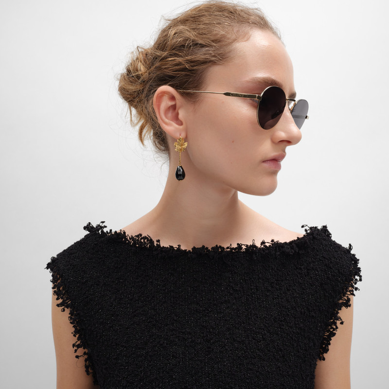 CELINE Green Thumb Leaf Earring in Onyx and Brass with Gold Finish outlook