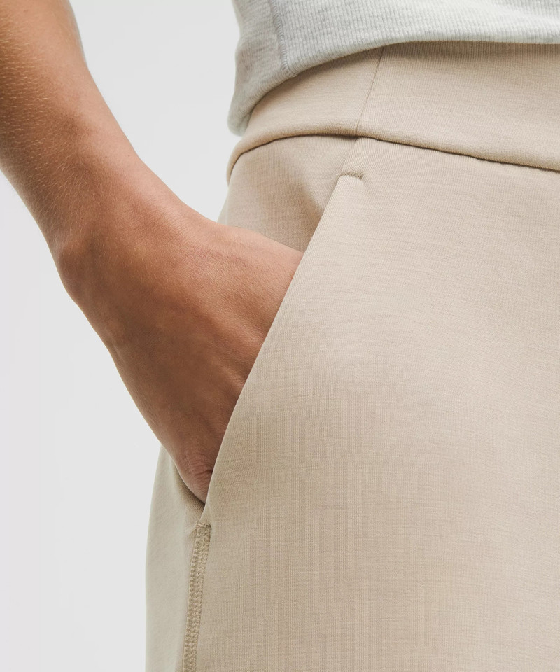 Softstreme High-Rise Straight-Leg Pant *Regular 5