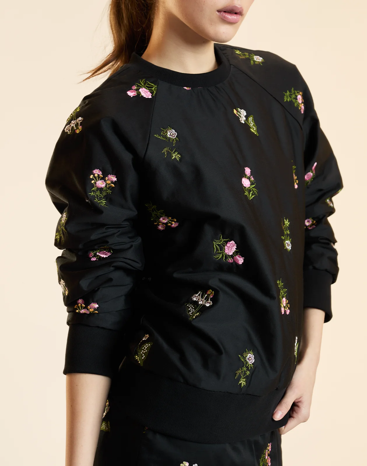 Bouquet Embroidered Pullover - 1