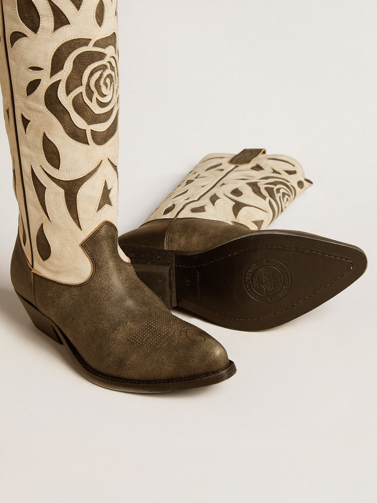 Wish Star boots in black and white leather with inlay rose and star - 3