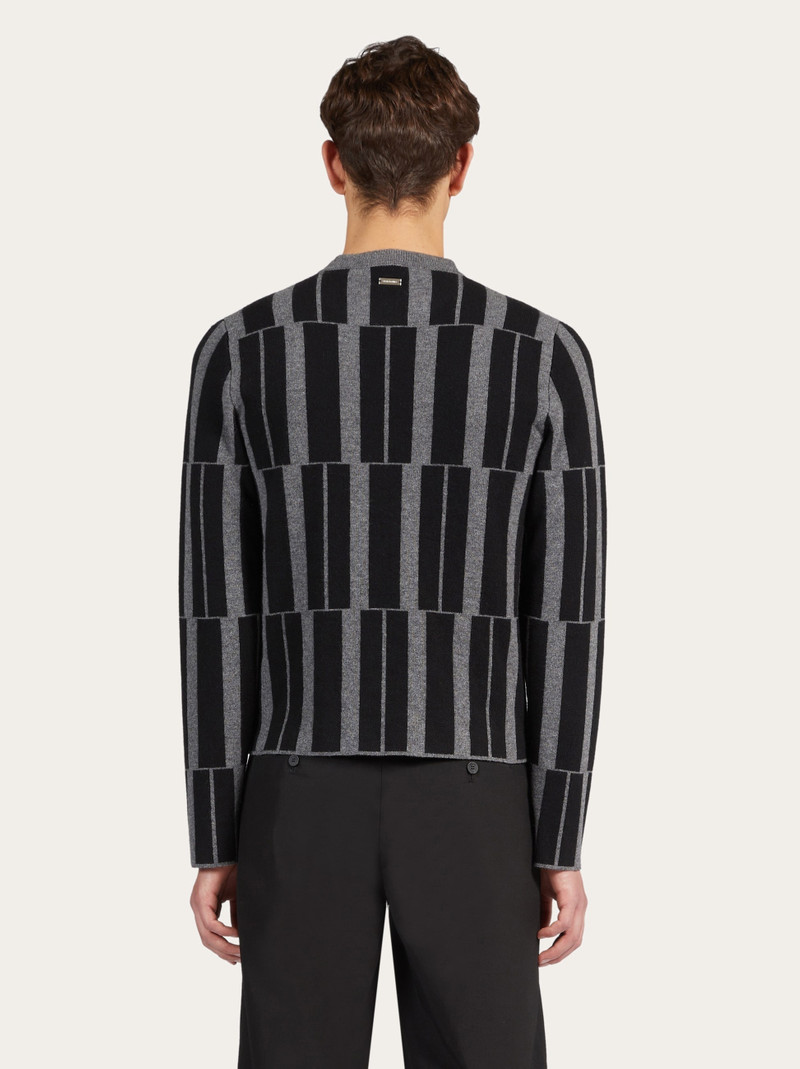 Jacquard crew neck top 3