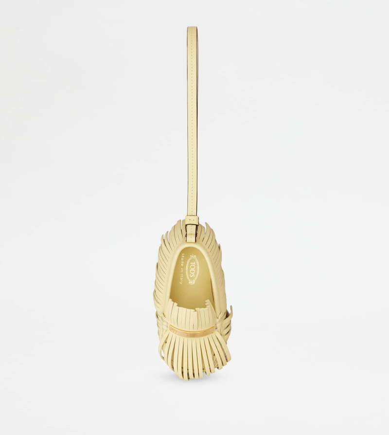 GOMMINO DRIVING SHOE CHARM IN LEATHER - YELLOW 1