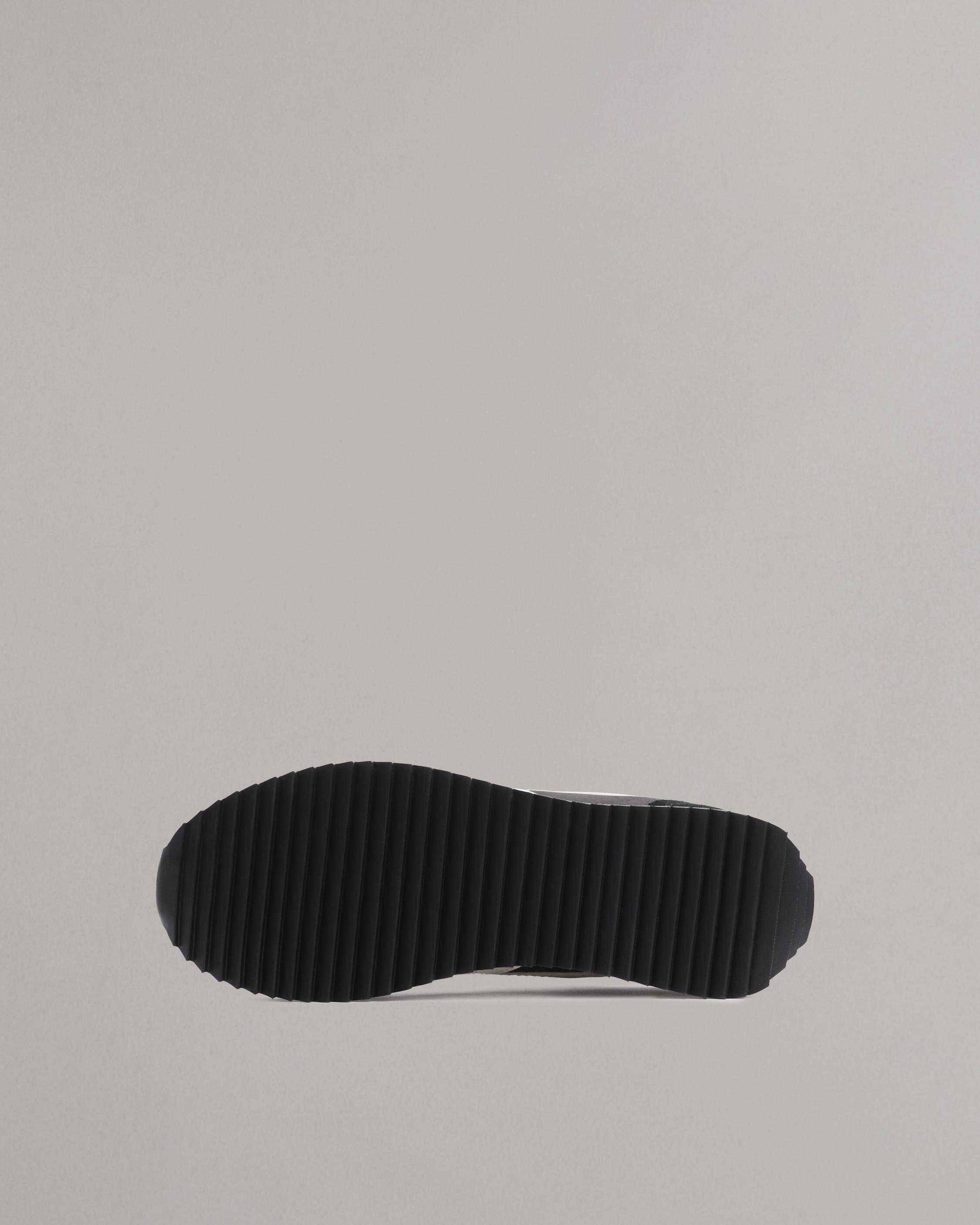 Slim Retro Runner Sneaker - 5