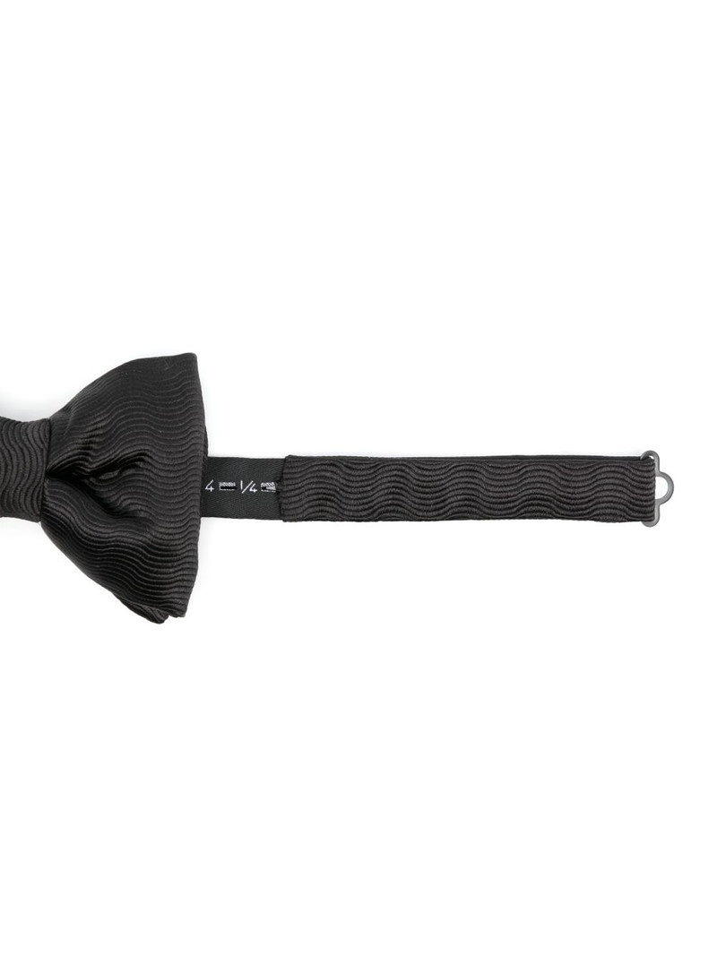TOM FORD silk bow tie outlook