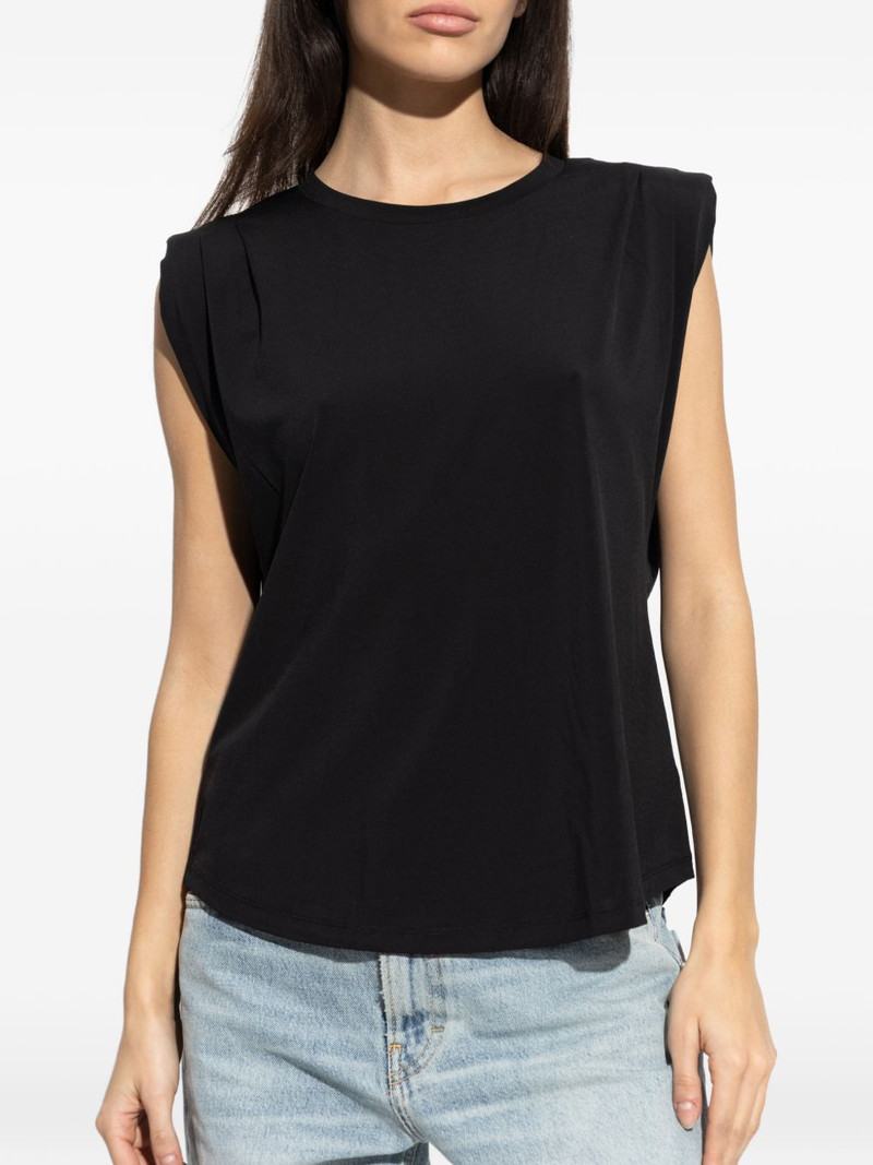 sleeveless top 3
