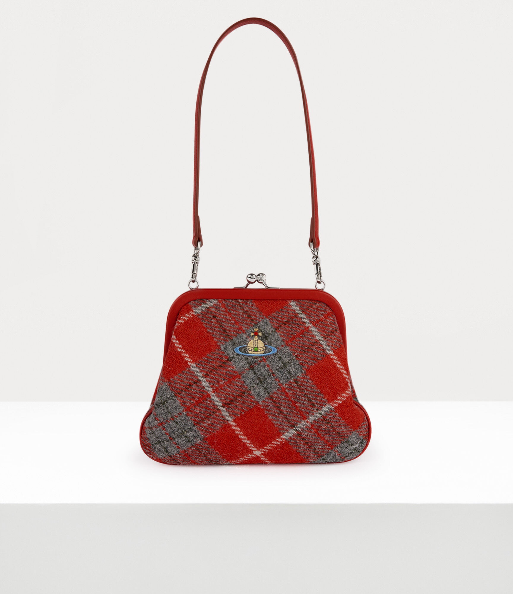 VIVIENNE'S CLUTCH - 1