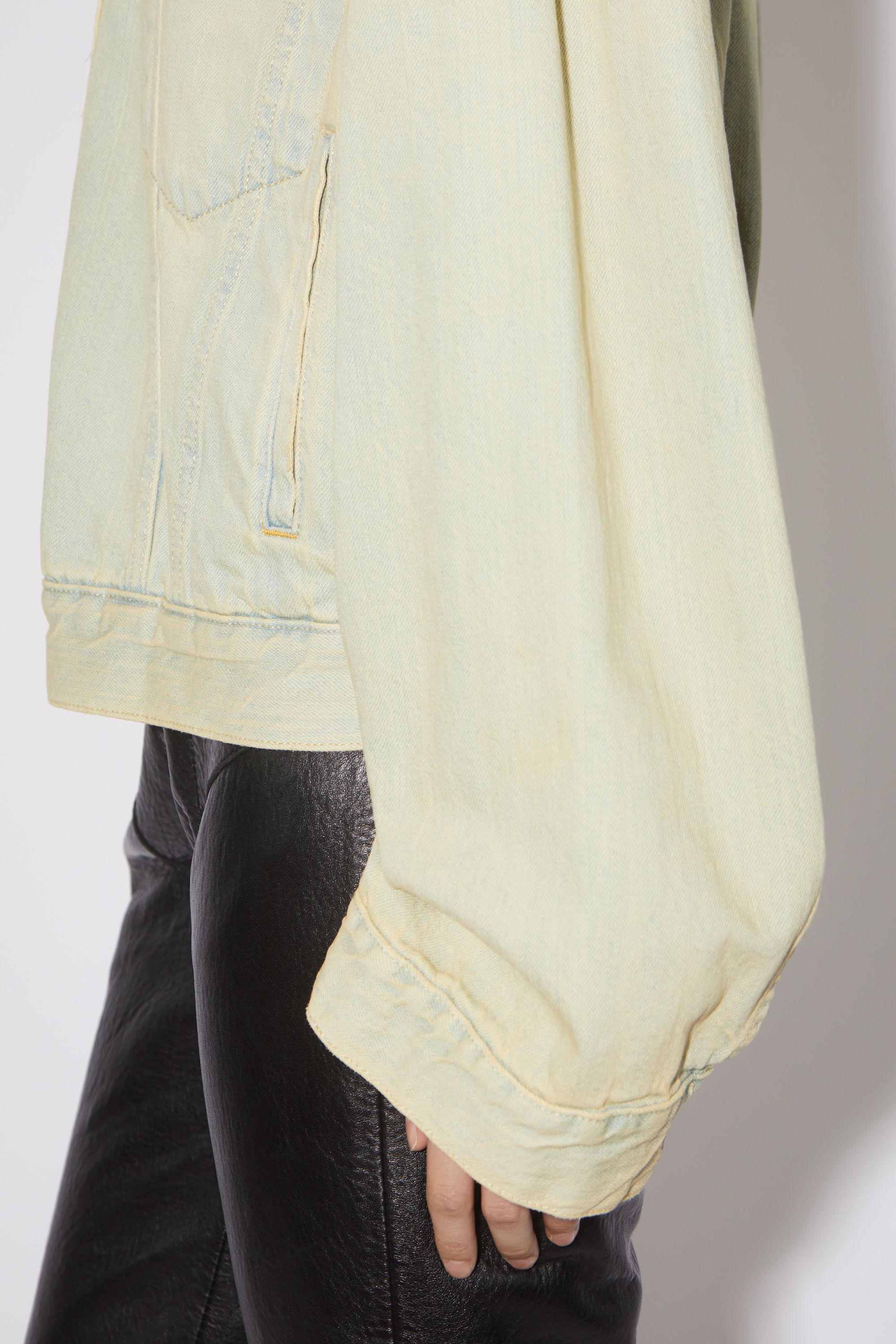 Oversized denim jacket - Morris cropped - Pale yellow/pale blue - 5