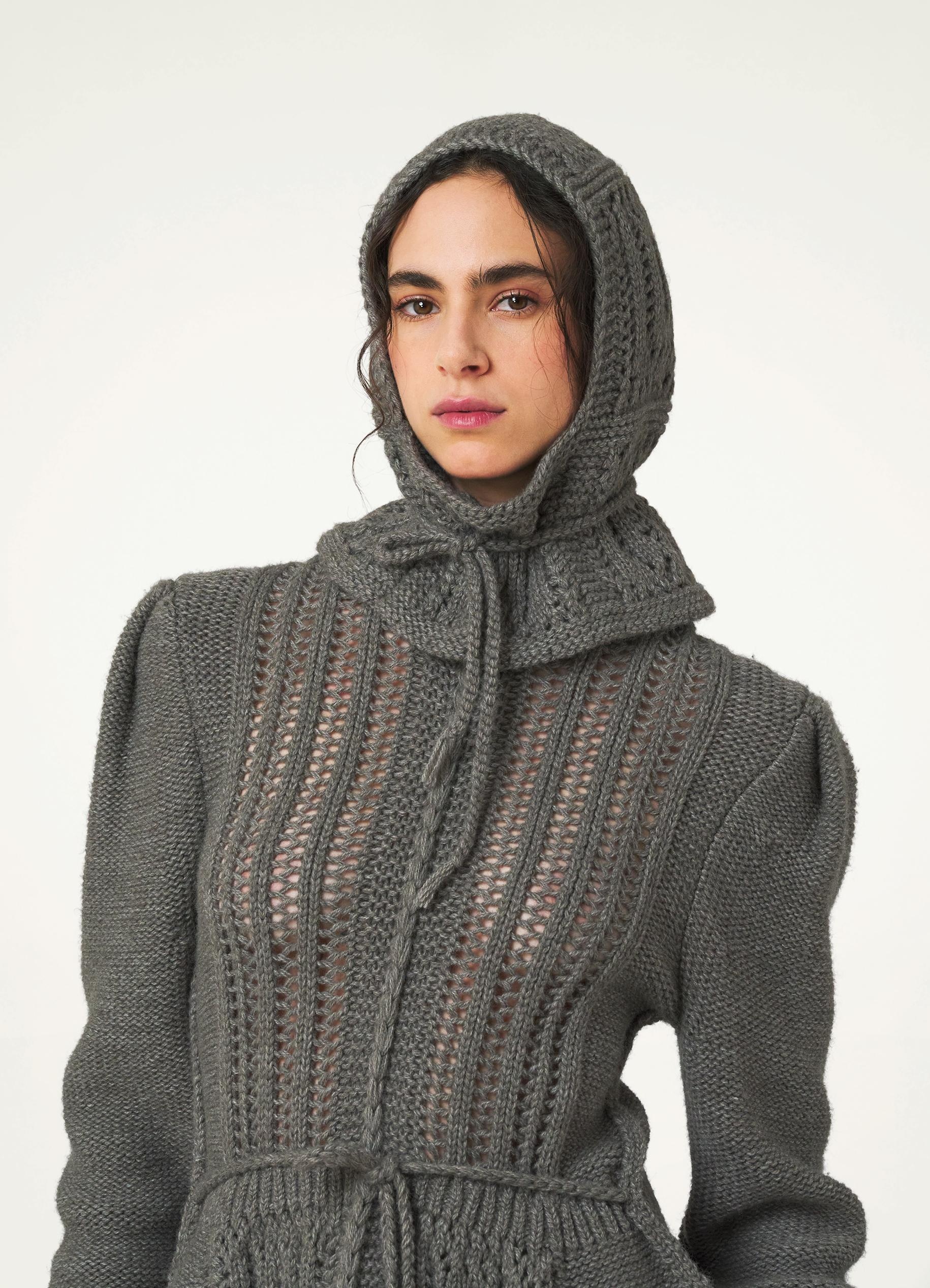 TEXTURED STITCH HOOD
ALPACA BLEND - 1