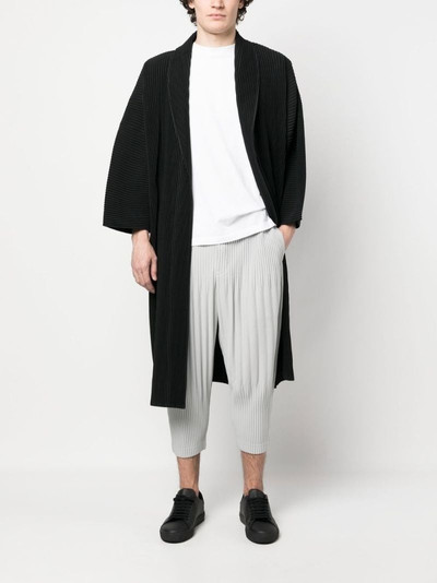 ISSEY MIYAKE drop-crotch pleated shorts outlook