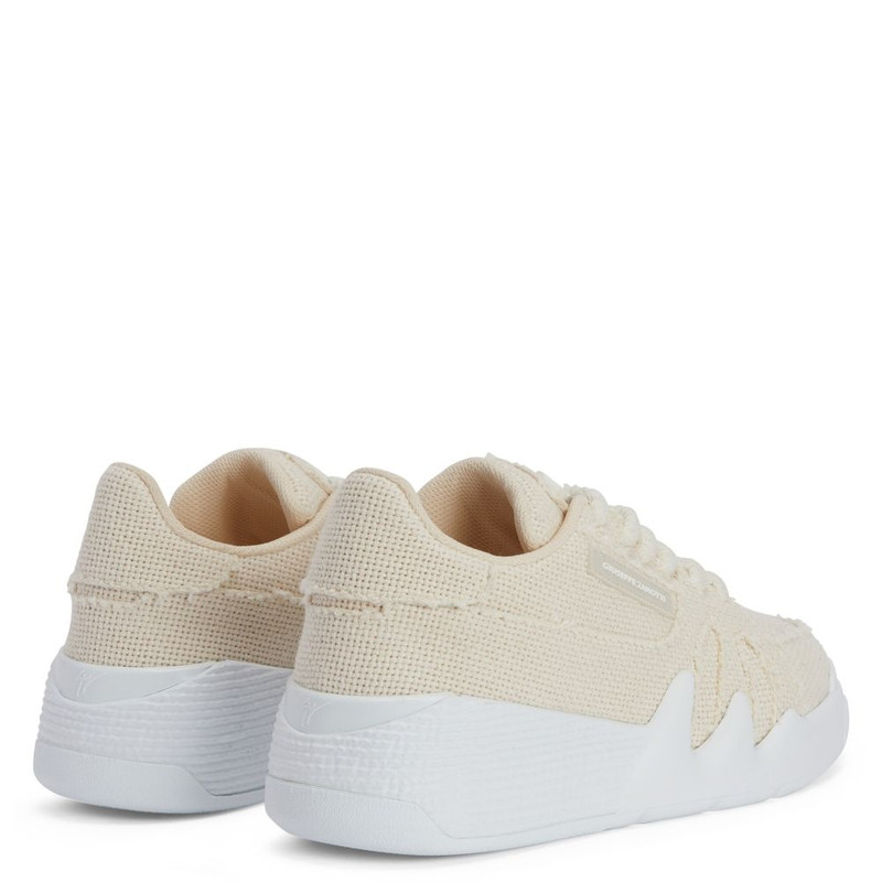 Giuseppe Zanotti Talon outlook