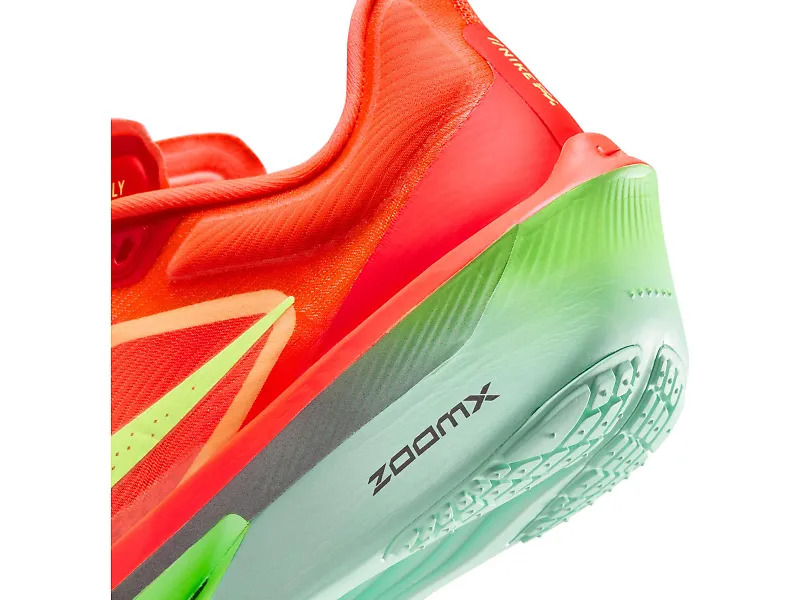 Nike Zoom Fly 6 - 9