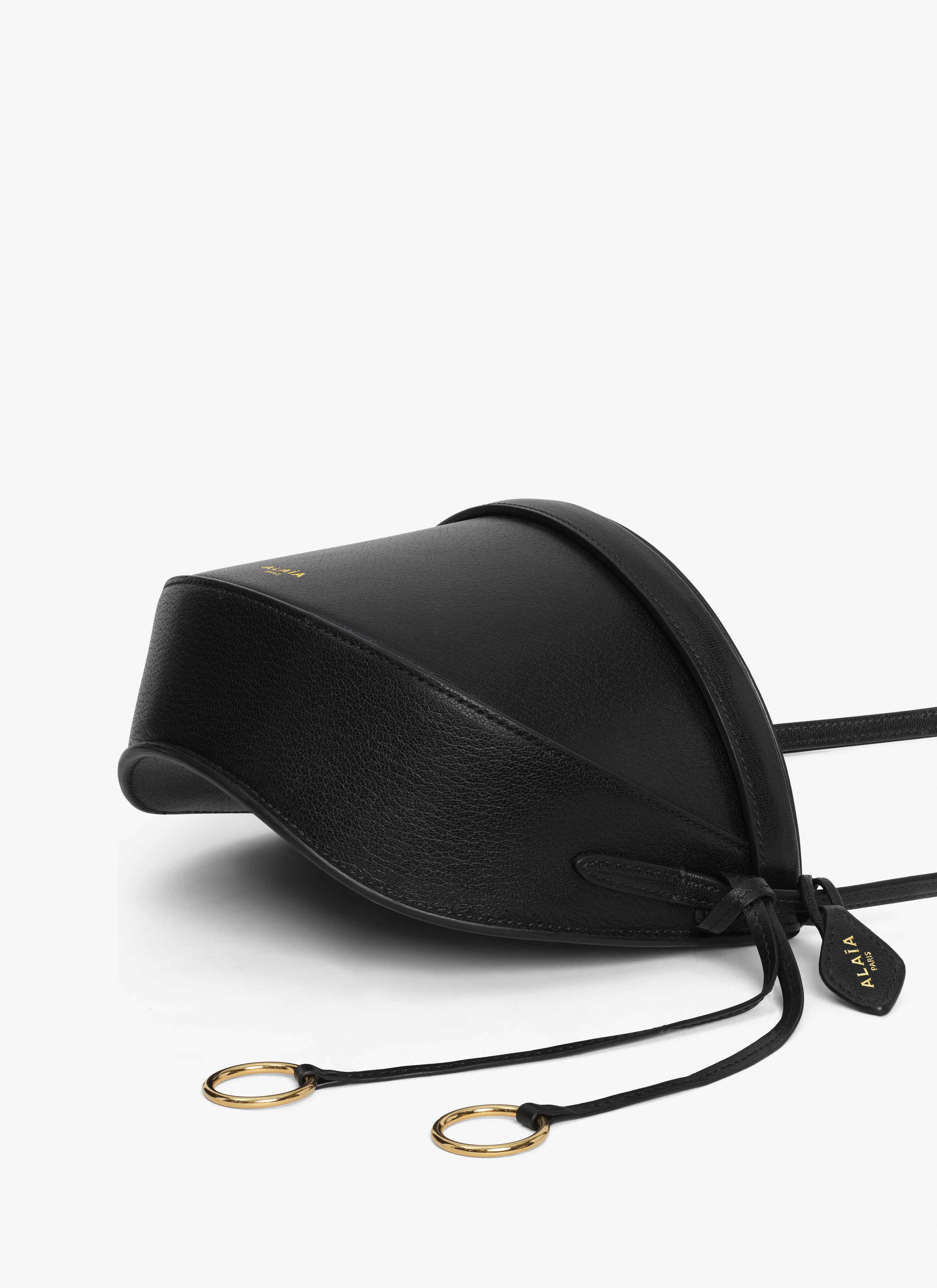 ALAIA シックなデザイン♪ HIP ゴートスキン バッグ ALAÏA ゴートスキン製 LE TECKEL SMALLバッグ | ショルダー